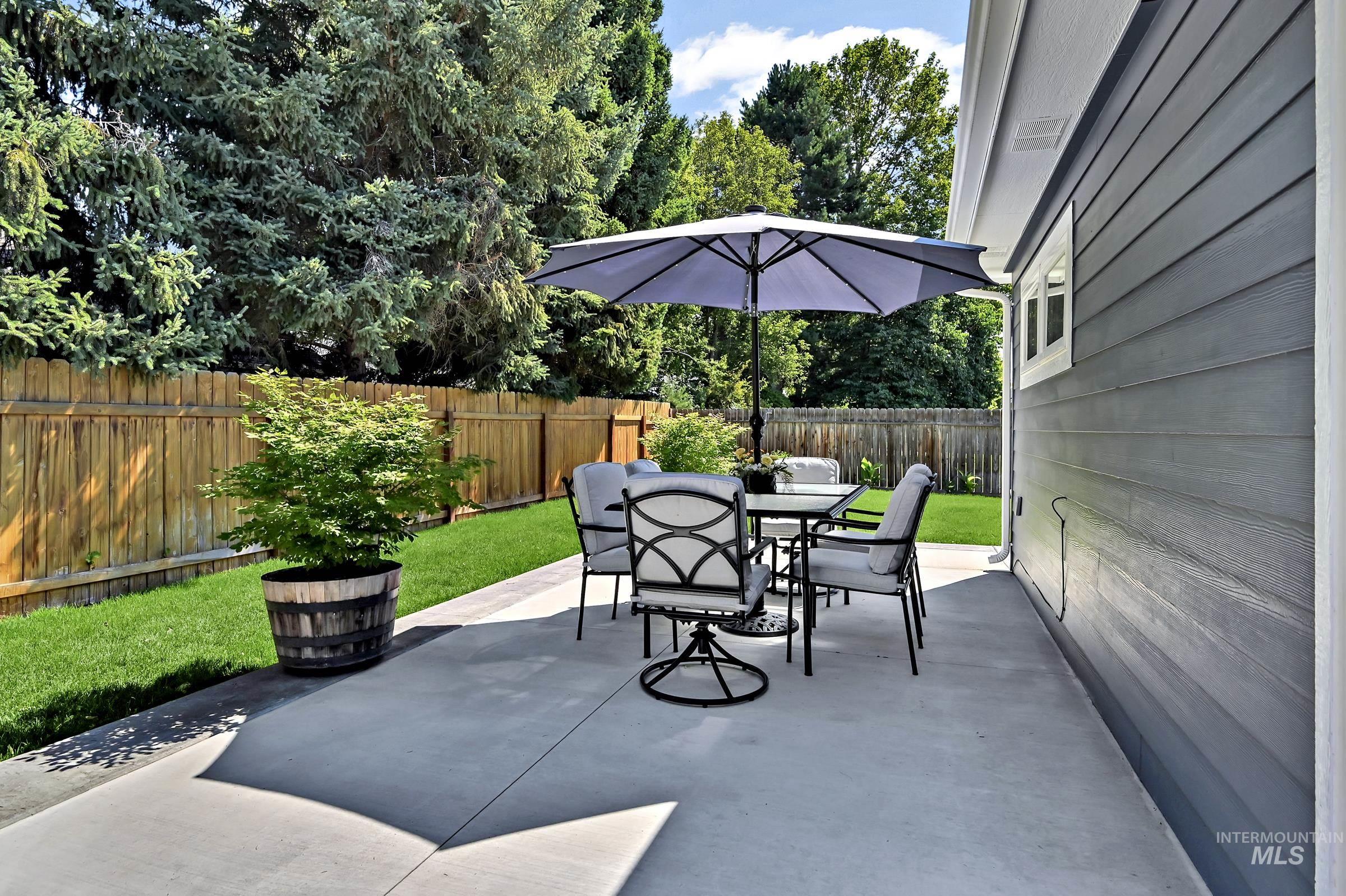 5579 N Rosepoint Way, Boise, Idaho 83713, 3 Bedrooms, 3 Bathrooms, Residential For Sale, Price $585,000, 98993378