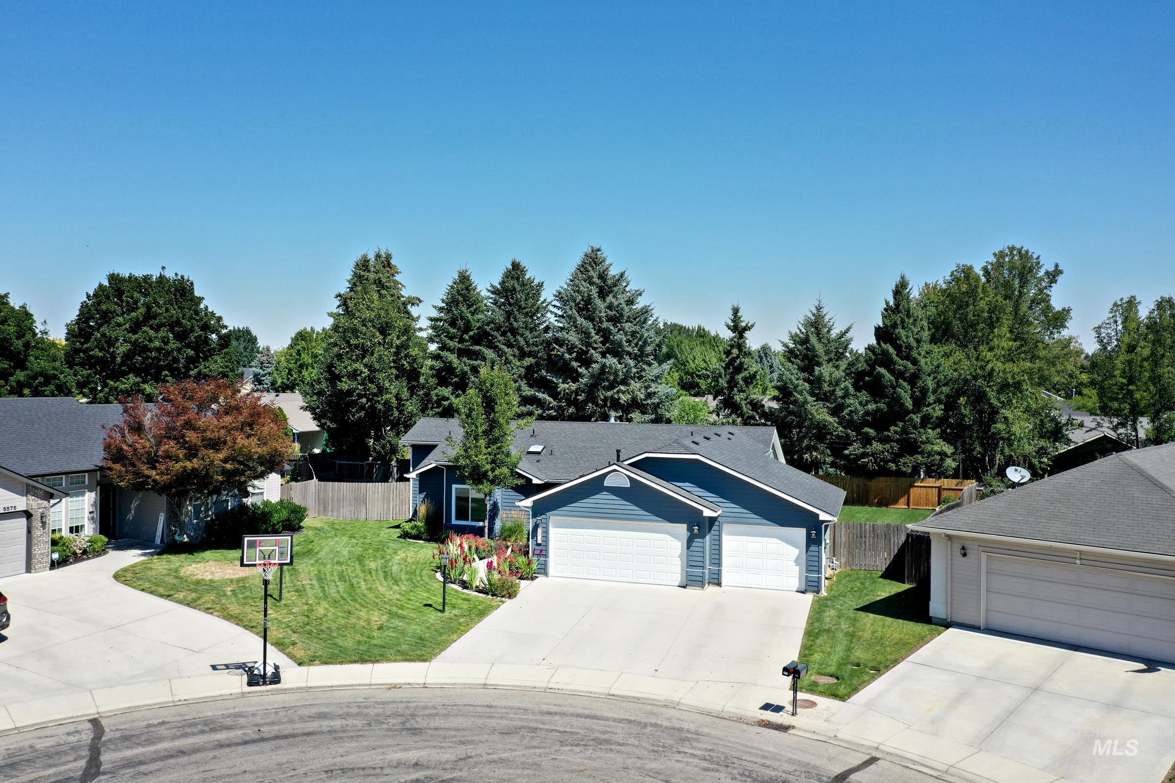 5579 N Rosepoint Way, Boise, Idaho 83713, 3 Bedrooms, 3 Bathrooms, Residential For Sale, Price $585,000, 98993378