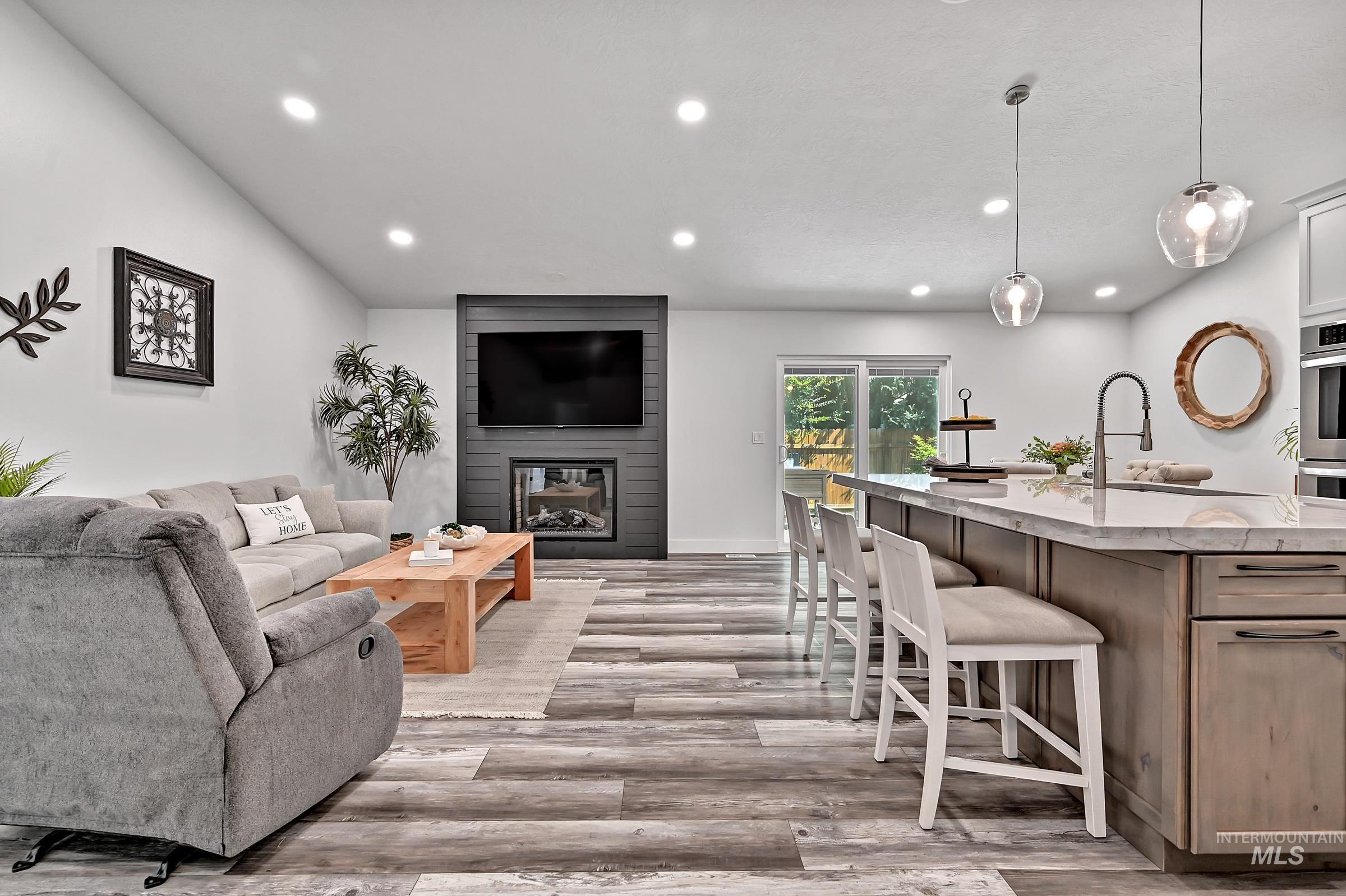 5579 N Rosepoint Way, Boise, Idaho 83713, 3 Bedrooms, 3 Bathrooms, Residential For Sale, Price $585,000, 98993378