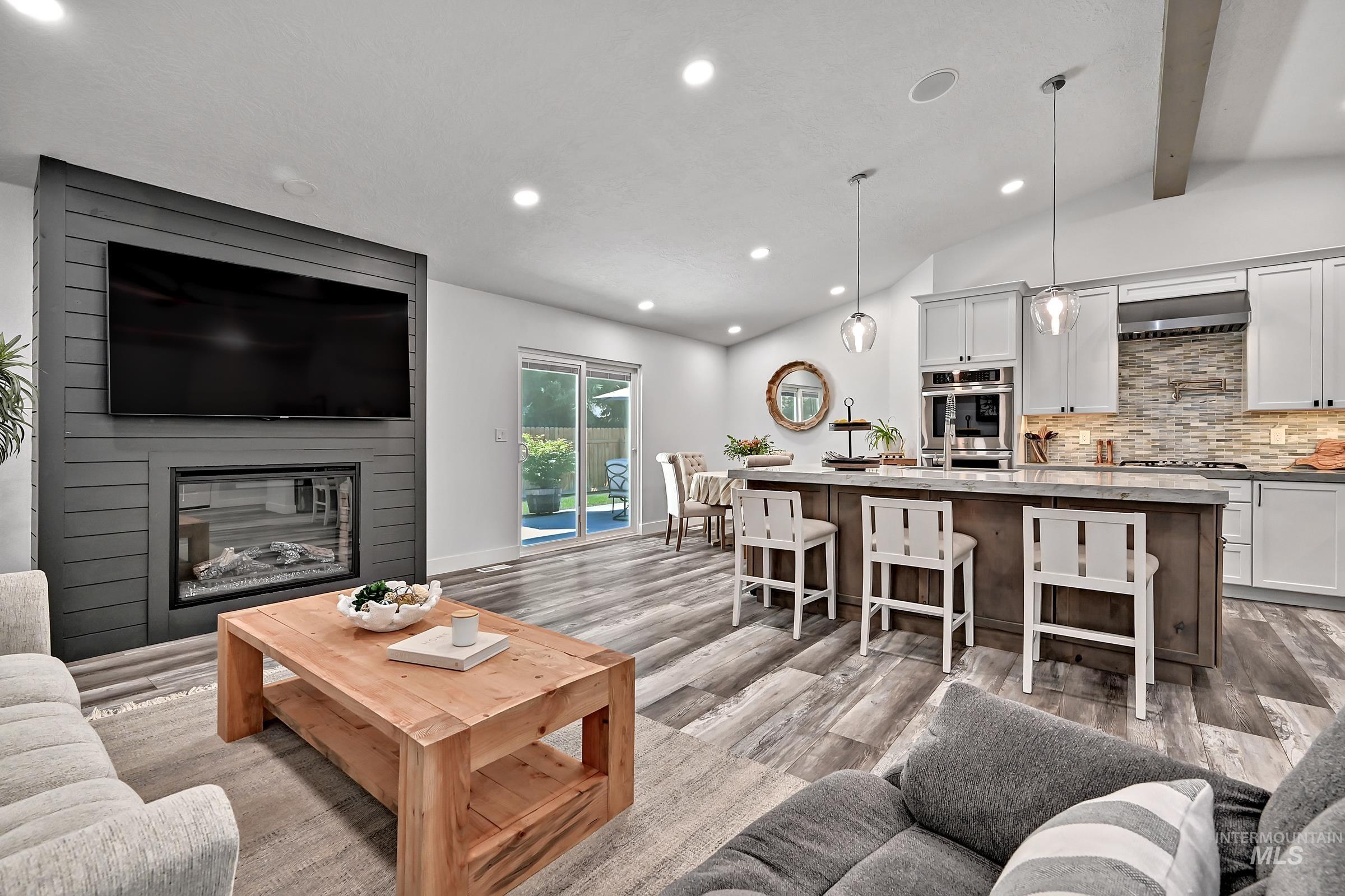 5579 N Rosepoint Way, Boise, Idaho 83713, 3 Bedrooms, 3 Bathrooms, Residential For Sale, Price $585,000, 98993378