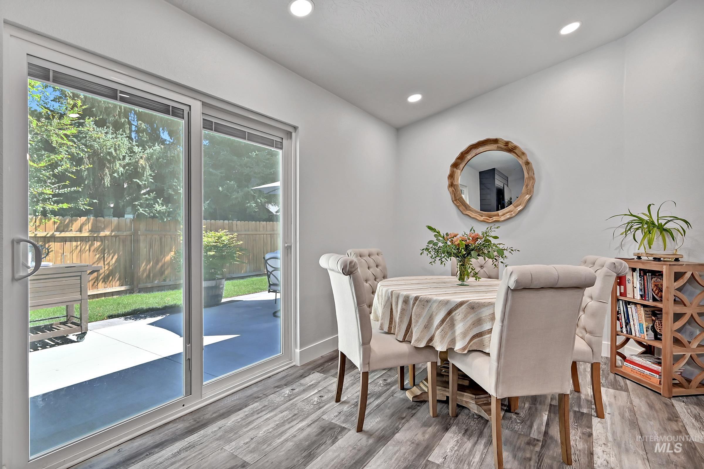 5579 N Rosepoint Way, Boise, Idaho 83713, 3 Bedrooms, 3 Bathrooms, Residential For Sale, Price $585,000, 98993378
