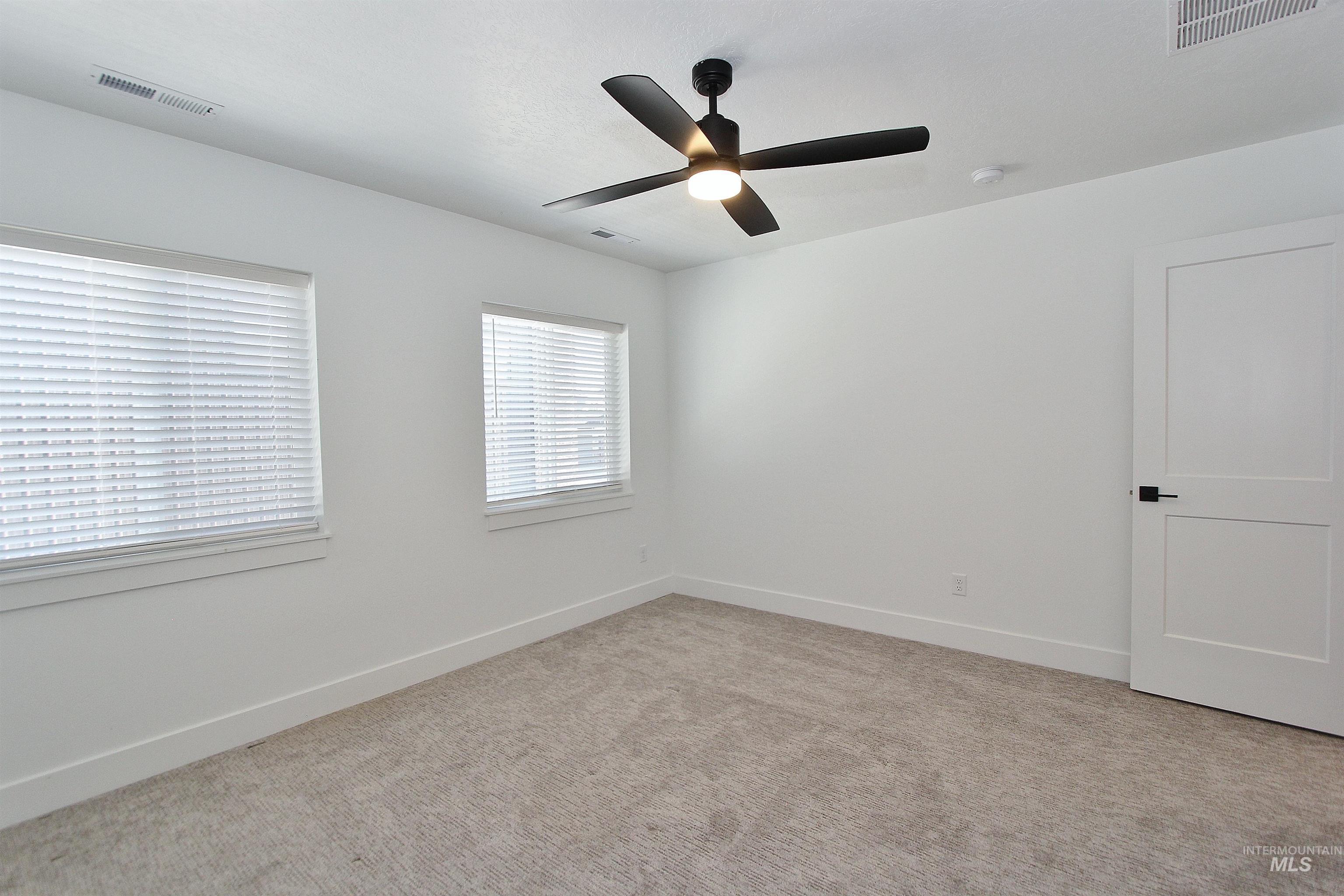 5044 E Woodward Ln, Nampa, Idaho 83687, 2 Bedrooms, 2.5 Bathrooms, Residential For Sale, Price $339,900,MLS 98993383