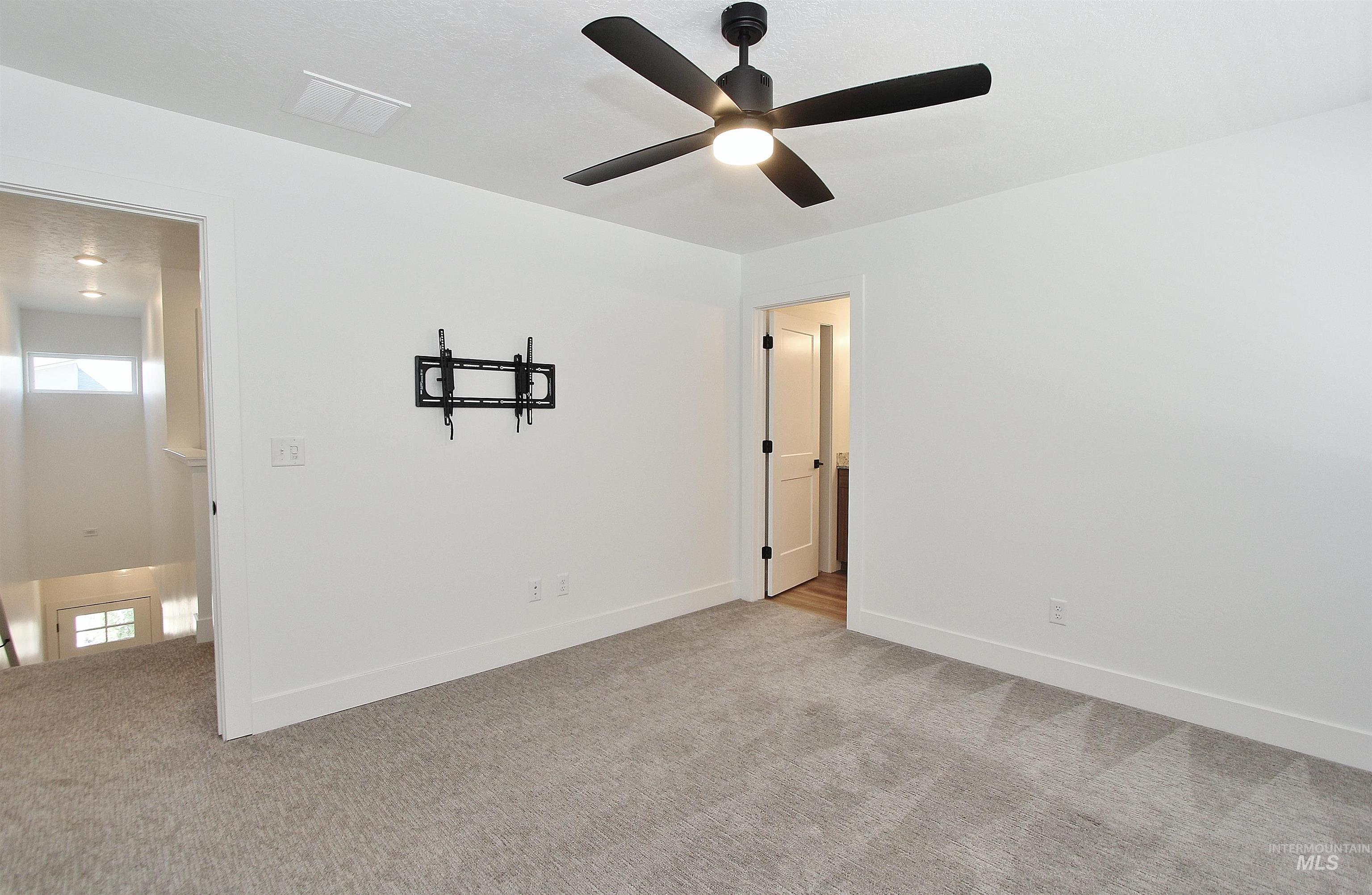 5044 E Woodward Ln, Nampa, Idaho 83687, 2 Bedrooms, 2.5 Bathrooms, Residential For Sale, Price $339,900,MLS 98993383