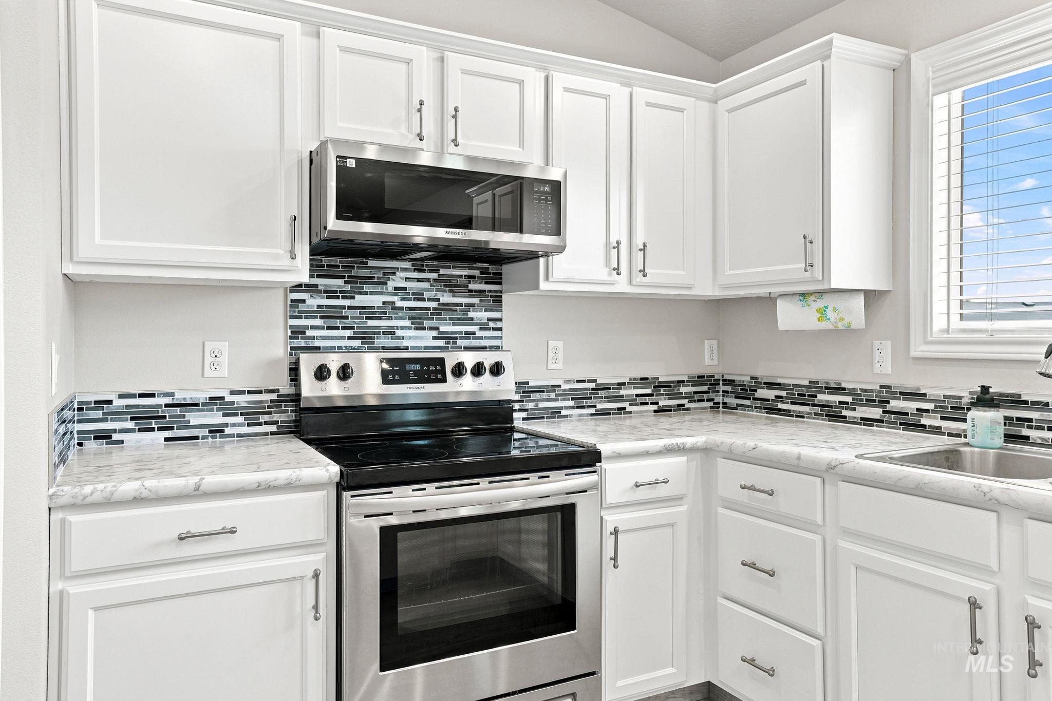 514 W Palmer Dr, Nampa, Idaho 83686, 4 Bedrooms, 2 Bathrooms, Residential For Sale, Price $440,000, 98993385