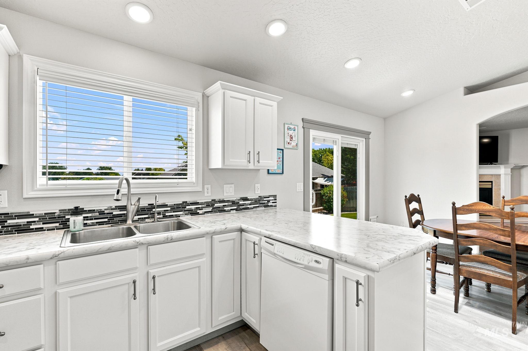 514 W Palmer Dr, Nampa, Idaho 83686, 4 Bedrooms, 2 Bathrooms, Residential For Sale, Price $440,000, 98993385