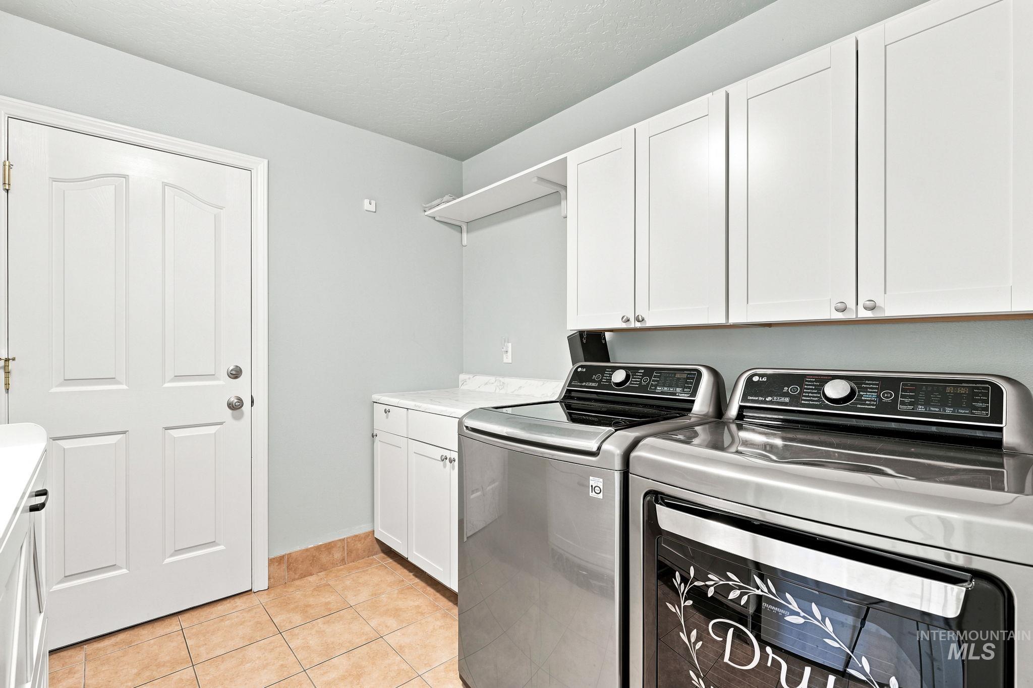 514 W Palmer Dr, Nampa, Idaho 83686, 4 Bedrooms, 2 Bathrooms, Residential For Sale, Price $440,000, 98993385