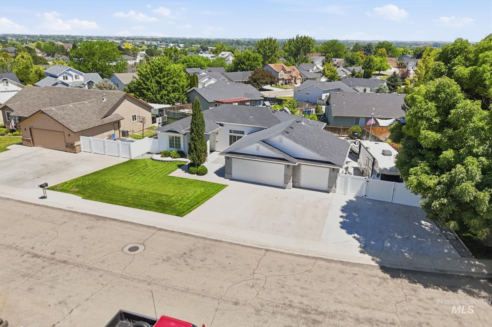 514 W Palmer Dr, Nampa, Idaho 83686, 4 Bedrooms, 2 Bathrooms, Residential For Sale, Price $440,000, 98993385