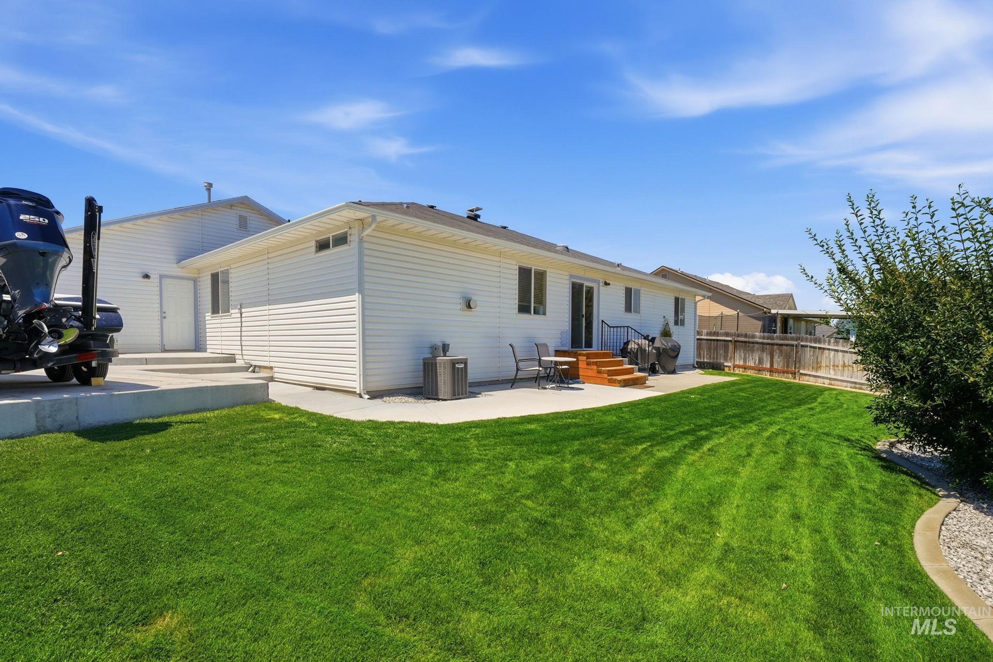 514 W Palmer Dr, Nampa, Idaho 83686, 4 Bedrooms, 2 Bathrooms, Residential For Sale, Price $440,000, 98993385