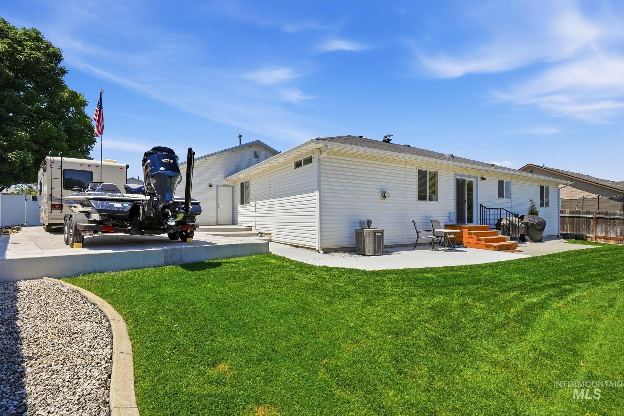 514 W Palmer Dr, Nampa, Idaho 83686, 4 Bedrooms, 2 Bathrooms, Residential For Sale, Price $440,000, 98993385