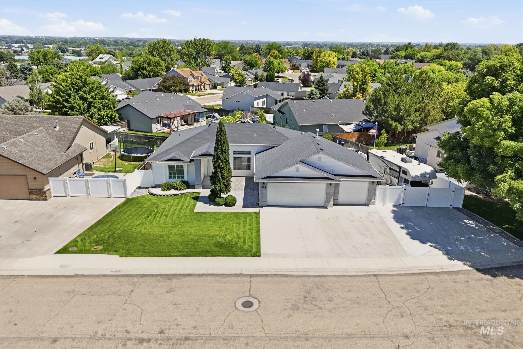 514 W Palmer Dr, Nampa, Idaho 83686, 4 Bedrooms, 2 Bathrooms, Residential For Sale, Price $440,000, 98993385