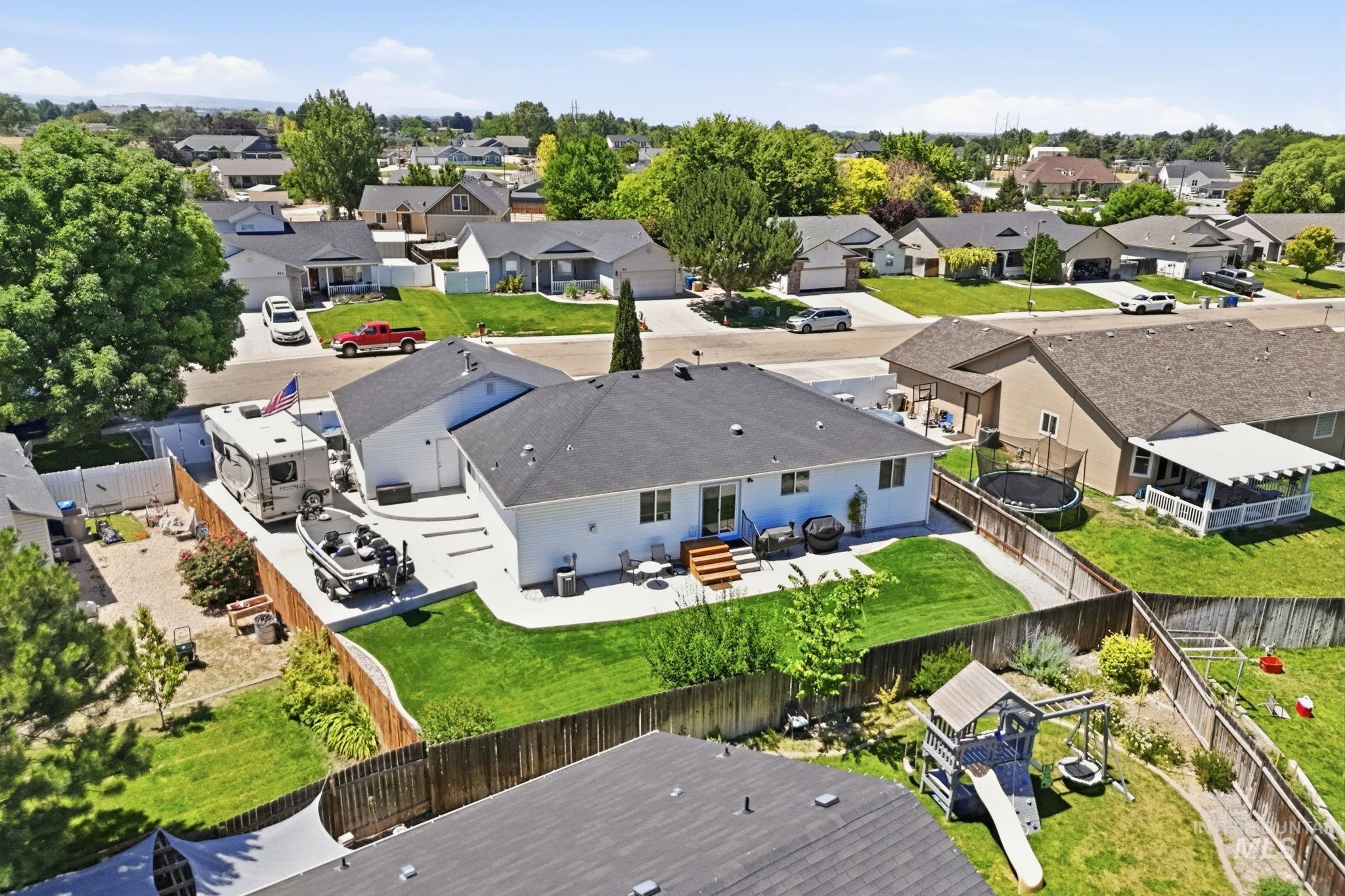 514 W Palmer Dr, Nampa, Idaho 83686, 4 Bedrooms, 2 Bathrooms, Residential For Sale, Price $440,000, 98993385