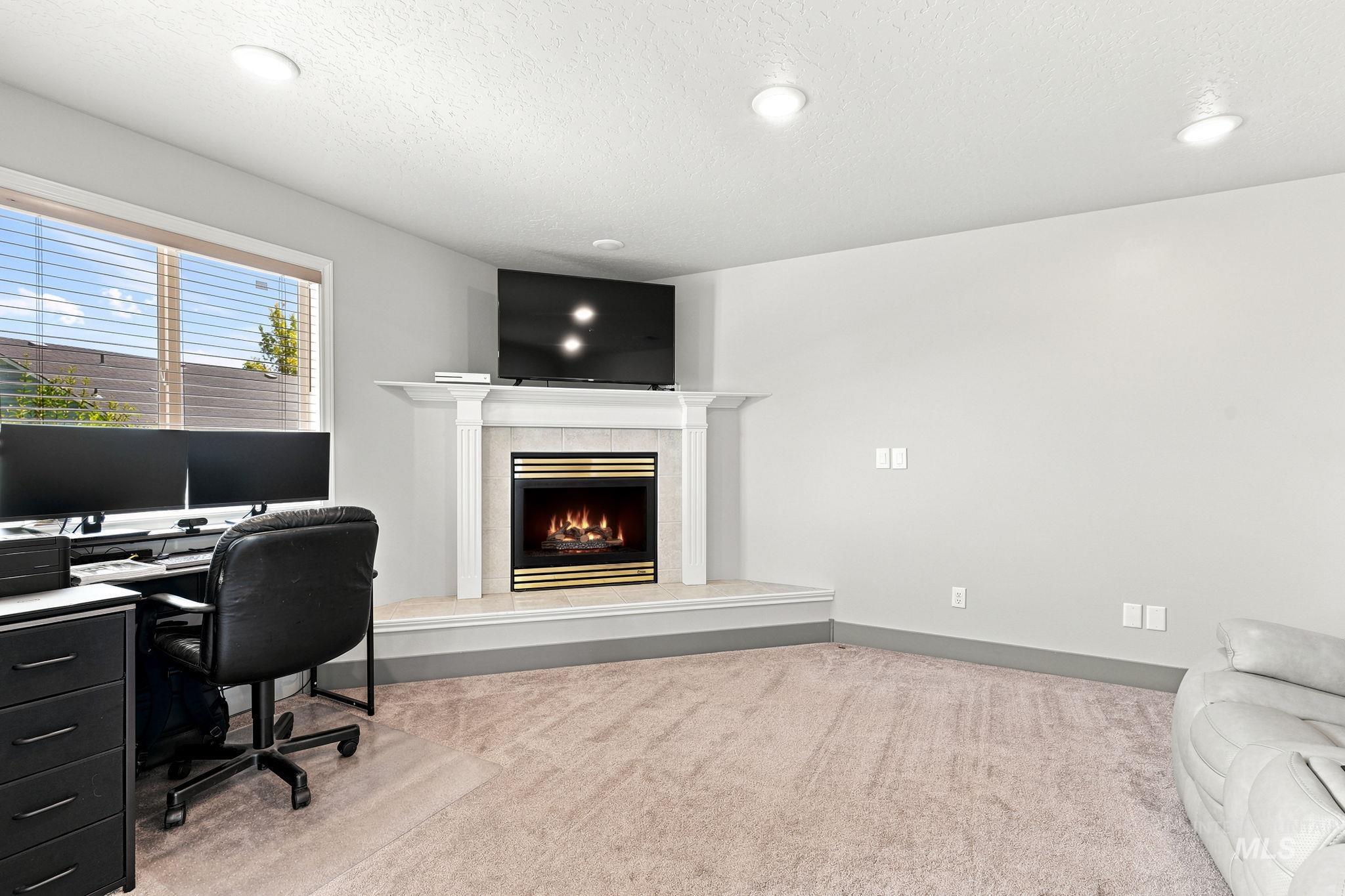 514 W Palmer Dr, Nampa, Idaho 83686, 4 Bedrooms, 2 Bathrooms, Residential For Sale, Price $440,000, 98993385