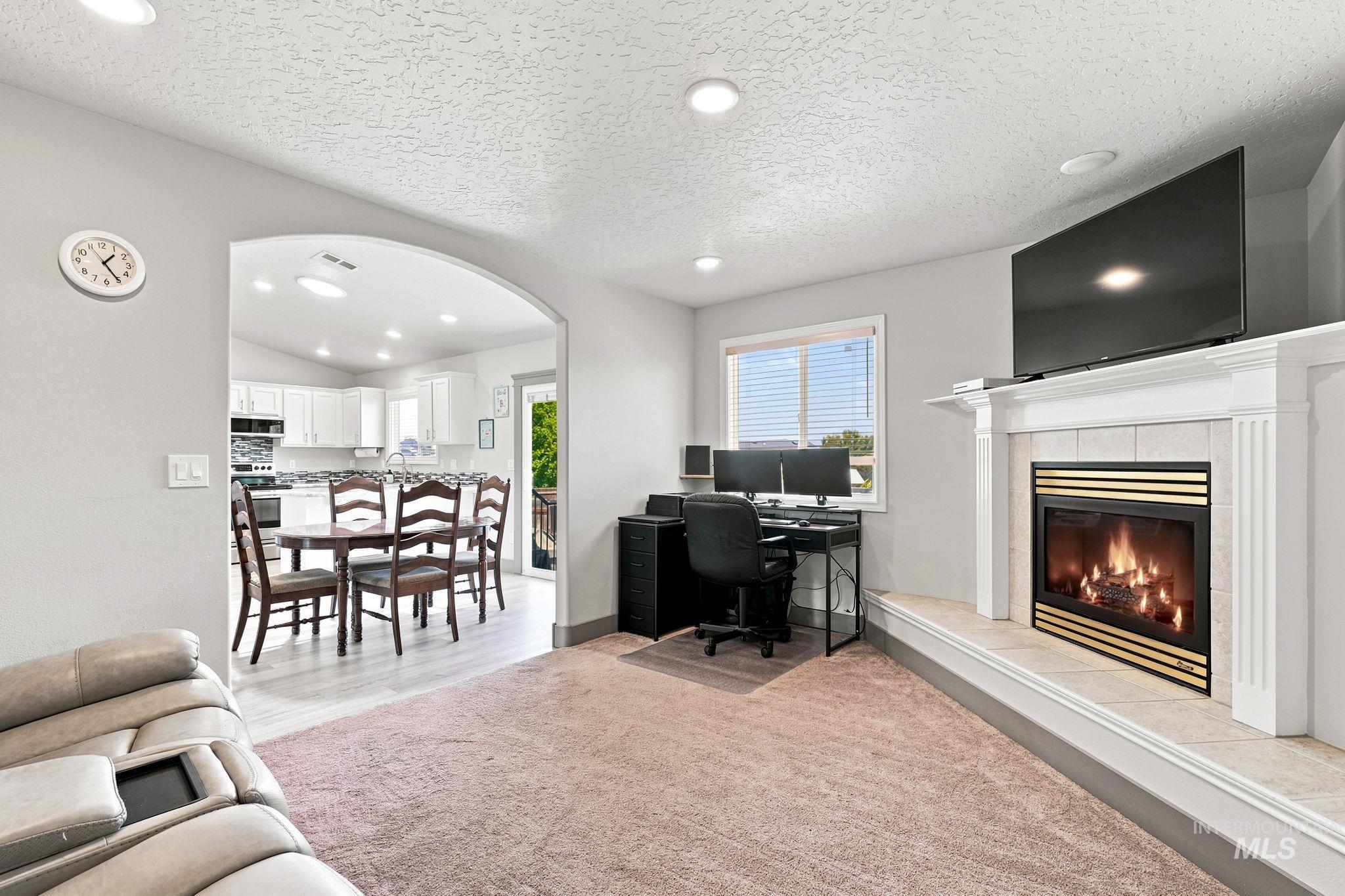 514 W Palmer Dr, Nampa, Idaho 83686, 4 Bedrooms, 2 Bathrooms, Residential For Sale, Price $440,000, 98993385