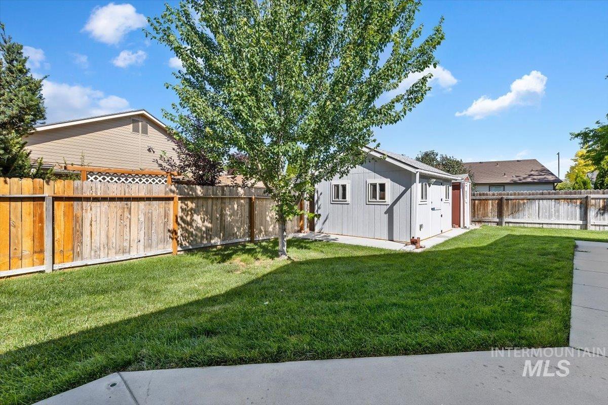 2142 W Lasher, Meridian, Idaho 83646-1300, 4 Bedrooms, 2 Bathrooms, Residential For Sale, Price $500,000, 98993387