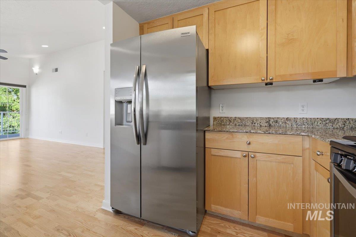 307 W Village, Boise, Idaho 83702, 2 Bedrooms, 2 Bathrooms, Residential For Sale, Price $425,000, 98993388