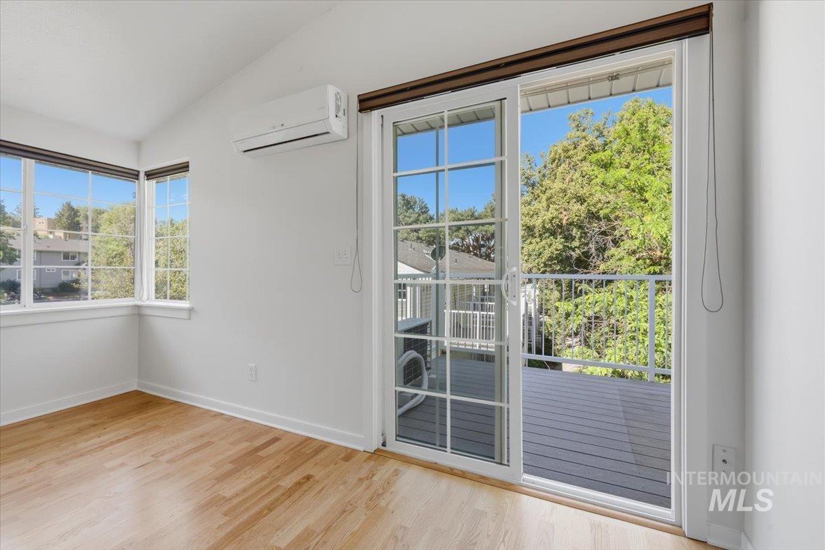307 W Village, Boise, Idaho 83702, 2 Bedrooms, 2 Bathrooms, Residential For Sale, Price $425,000, 98993388