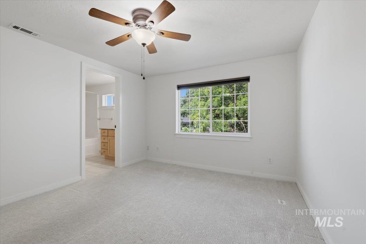 307 W Village, Boise, Idaho 83702, 2 Bedrooms, 2 Bathrooms, Residential For Sale, Price $425,000, 98993388