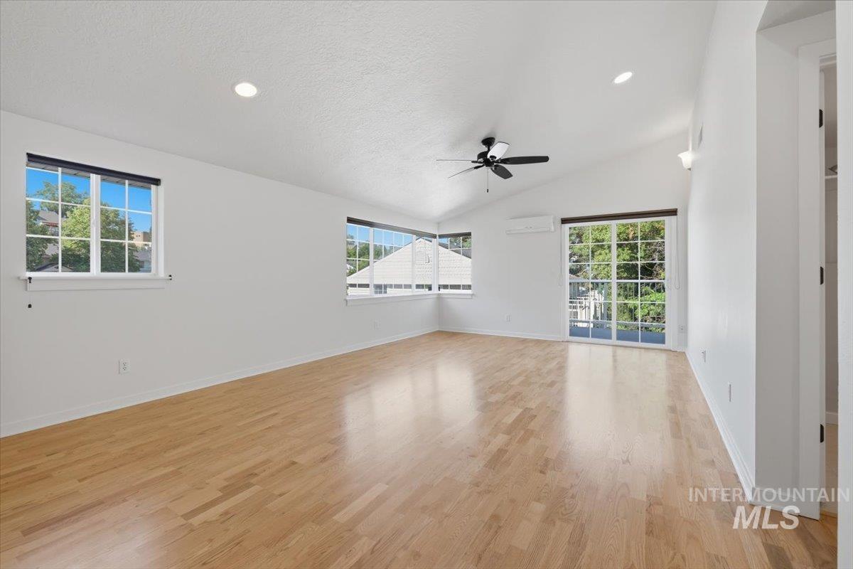 307 W Village, Boise, Idaho 83702, 2 Bedrooms, 2 Bathrooms, Residential For Sale, Price $425,000, 98993388