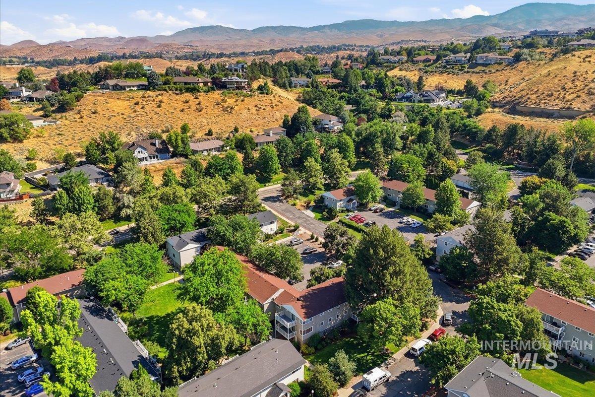 307 W Village, Boise, Idaho 83702, 2 Bedrooms, 2 Bathrooms, Residential For Sale, Price $425,000, 98993388