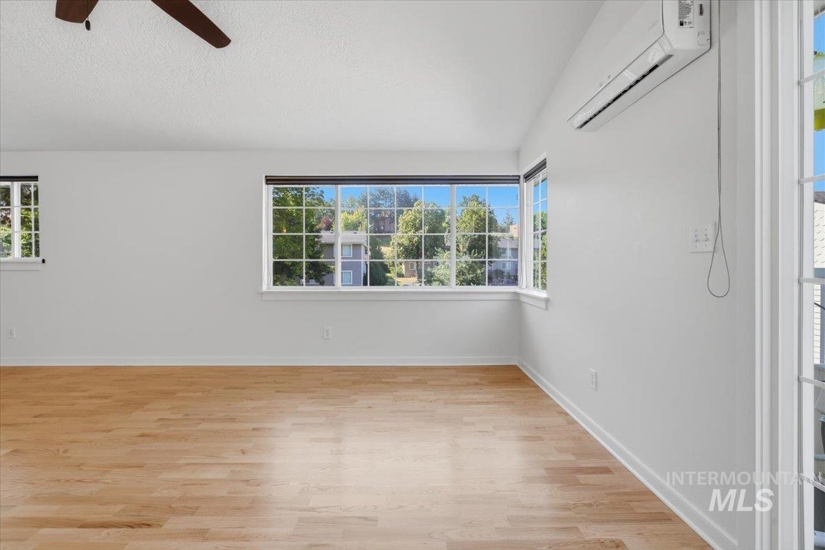 307 W Village, Boise, Idaho 83702, 2 Bedrooms, 2 Bathrooms, Residential For Sale, Price $425,000, 98993388