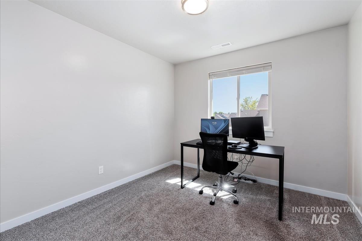 3374 S Glacier Bay Ave, Meridian, Idaho 83642, 3 Bedrooms, 2.5 Bathrooms, Residential For Sale, Price $480,000,MLS 98993391