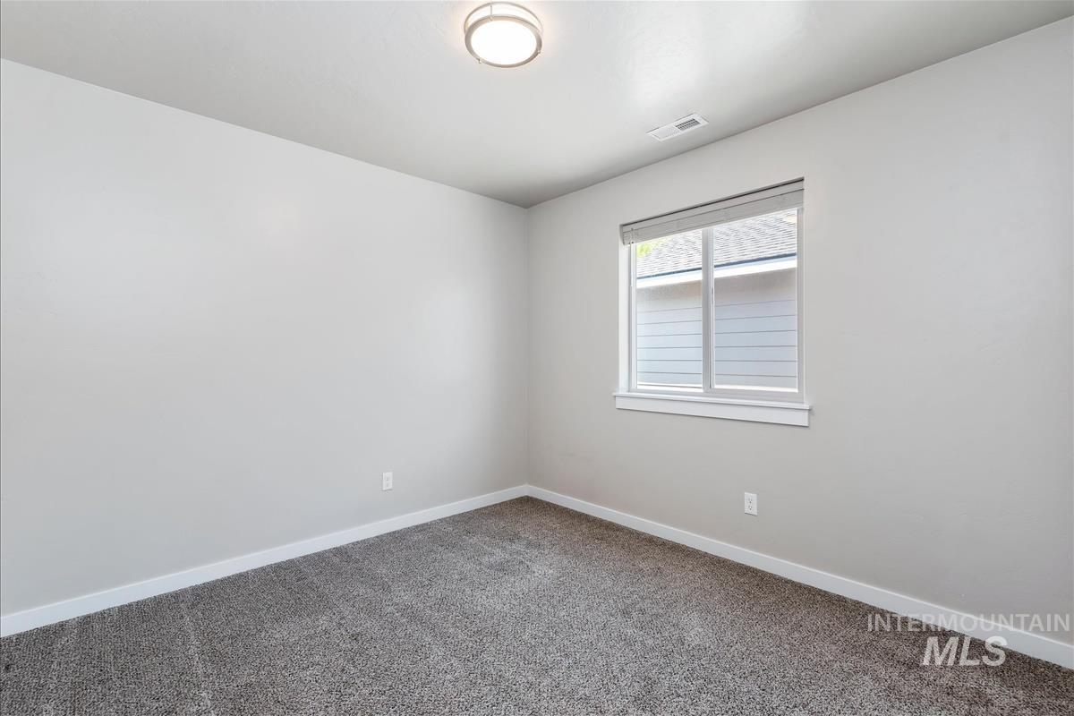 3374 S Glacier Bay Ave, Meridian, Idaho 83642, 3 Bedrooms, 2.5 Bathrooms, Residential For Sale, Price $480,000,MLS 98993391