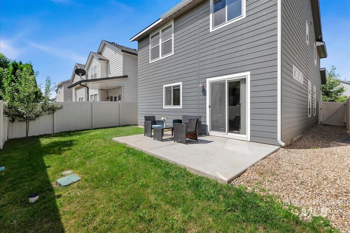 3374 S Glacier Bay Ave, Meridian, Idaho 83642, 3 Bedrooms, 2.5 Bathrooms, Residential For Sale, Price $480,000,MLS 98993391