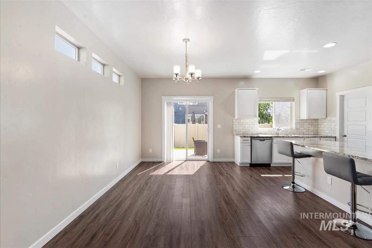 3374 S Glacier Bay Ave, Meridian, Idaho 83642, 3 Bedrooms, 2.5 Bathrooms, Residential For Sale, Price $480,000,MLS 98993391