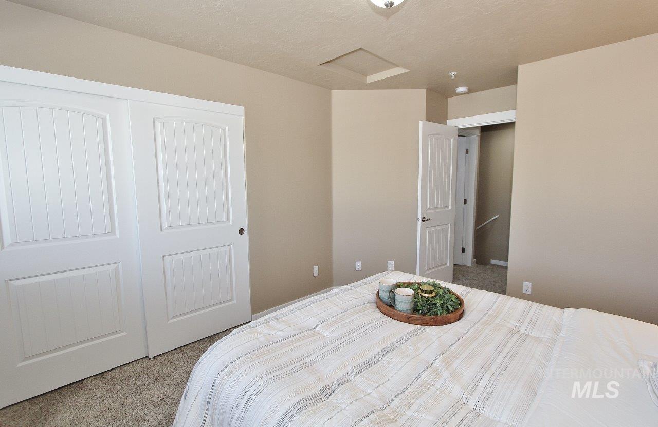 9143 W Brogan, Boise, Idaho 83709, 2 Bedrooms, 2 Bathrooms, Residential For Sale, Price $285,900,MLS 98993392