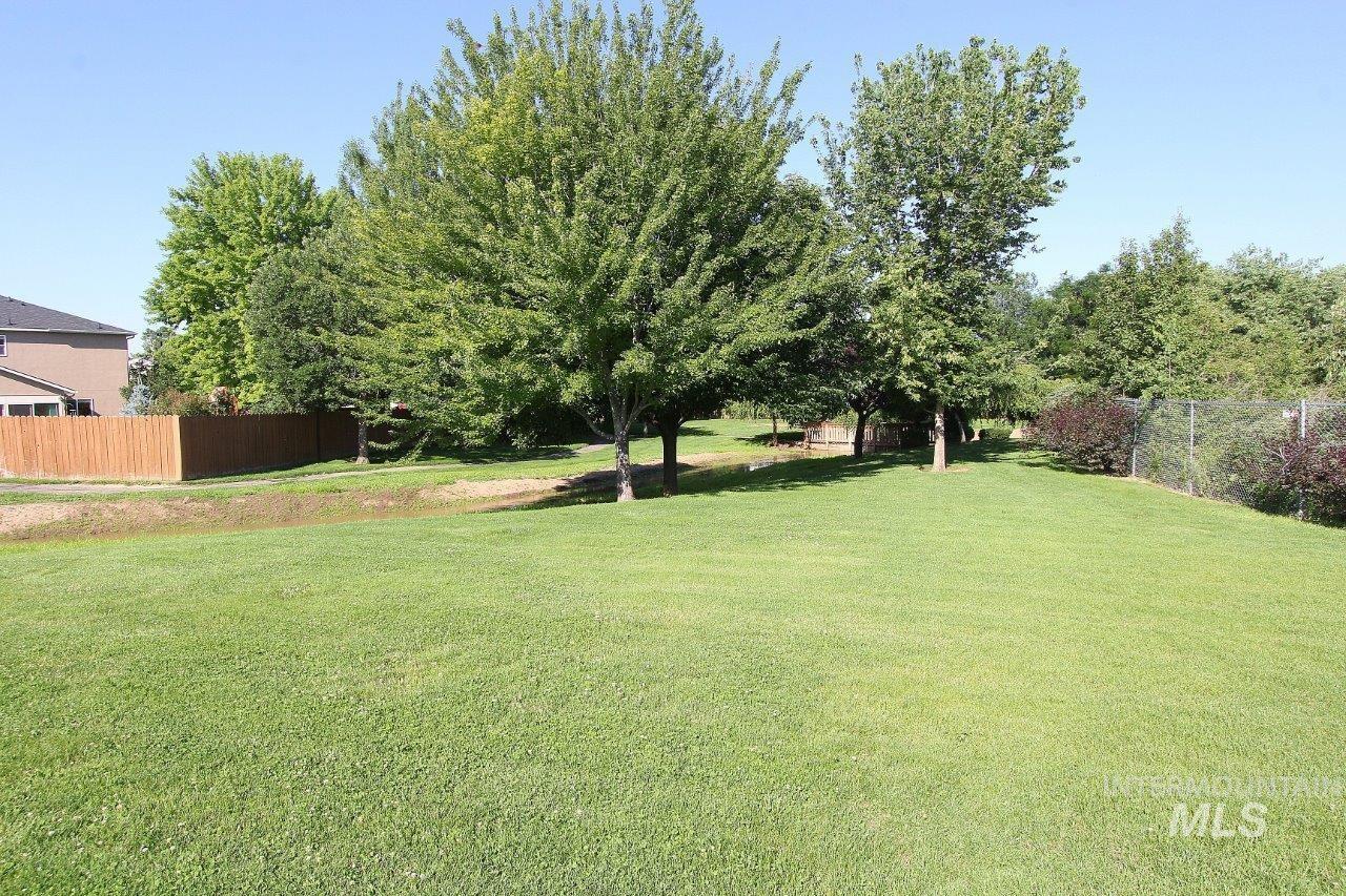 9143 W Brogan, Boise, Idaho 83709, 2 Bedrooms, 2 Bathrooms, Residential For Sale, Price $285,900,MLS 98993392