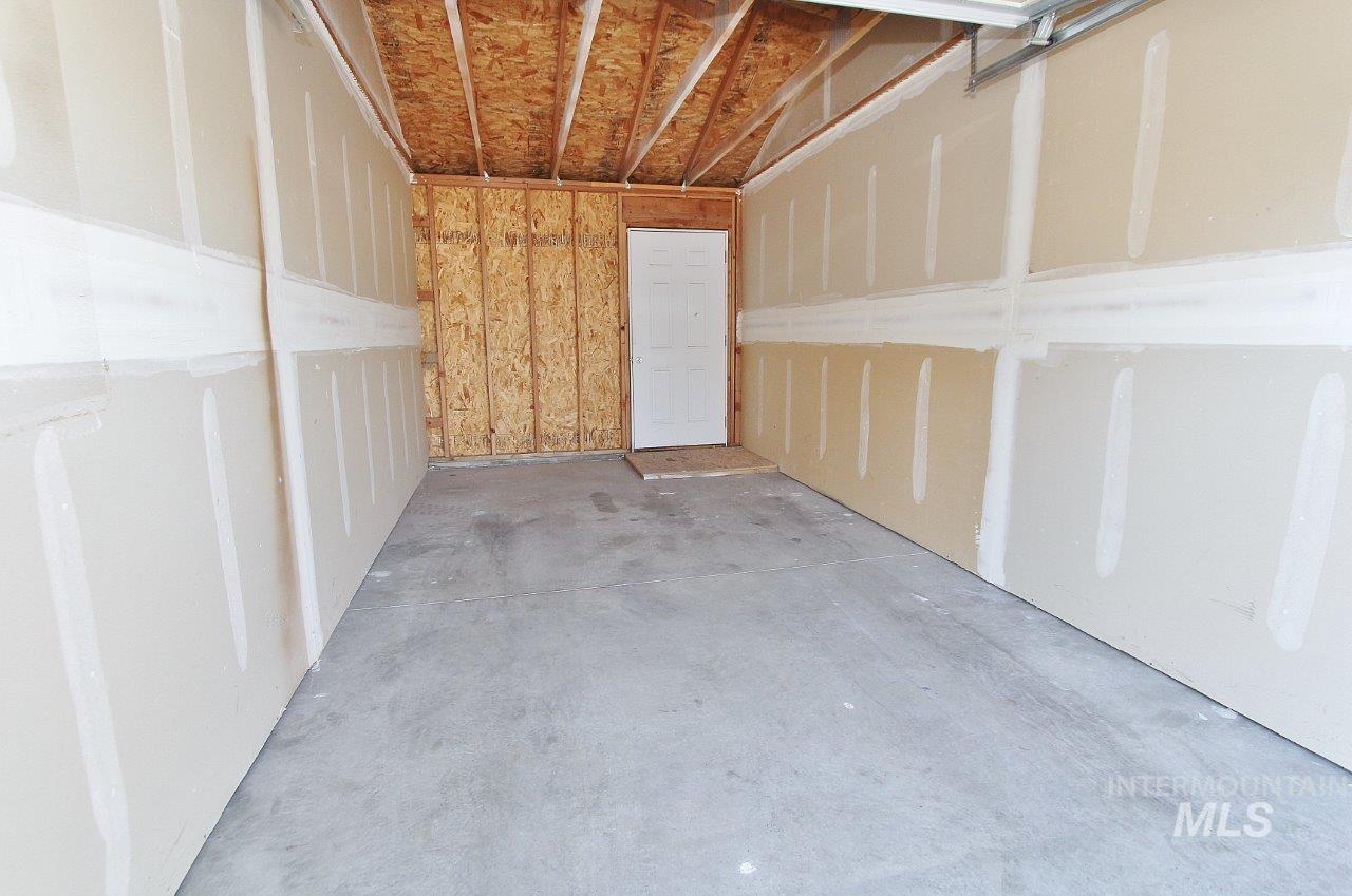 9143 W Brogan, Boise, Idaho 83709, 2 Bedrooms, 2 Bathrooms, Residential For Sale, Price $285,900,MLS 98993392