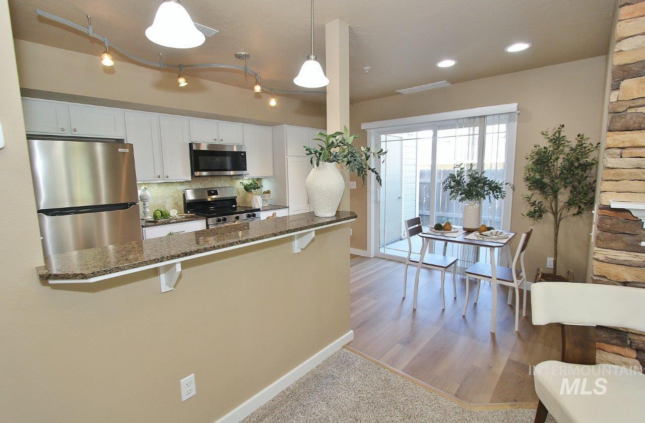 9143 W Brogan, Boise, Idaho 83709, 2 Bedrooms, 2 Bathrooms, Residential For Sale, Price $285,900,MLS 98993392
