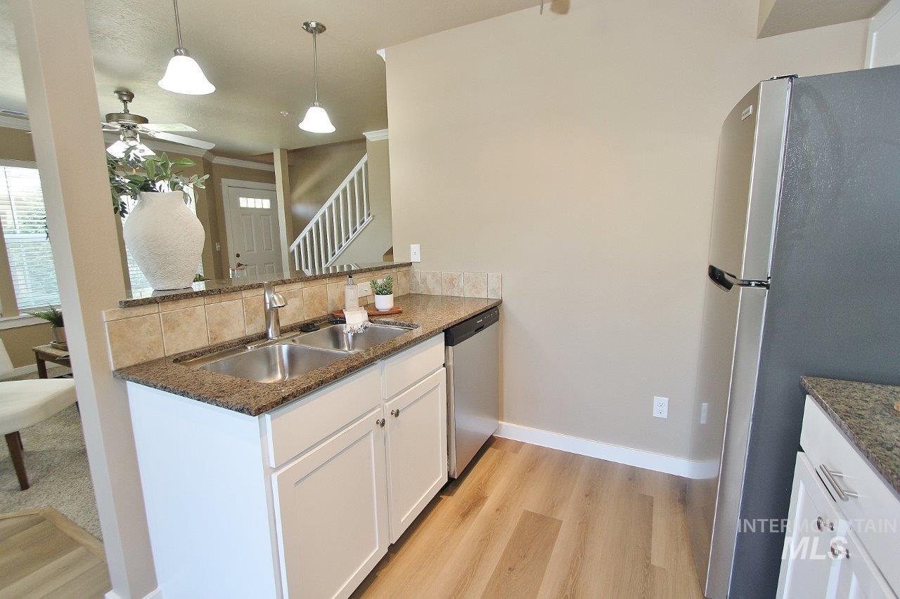 9143 W Brogan, Boise, Idaho 83709, 2 Bedrooms, 2 Bathrooms, Residential For Sale, Price $285,900,MLS 98993392
