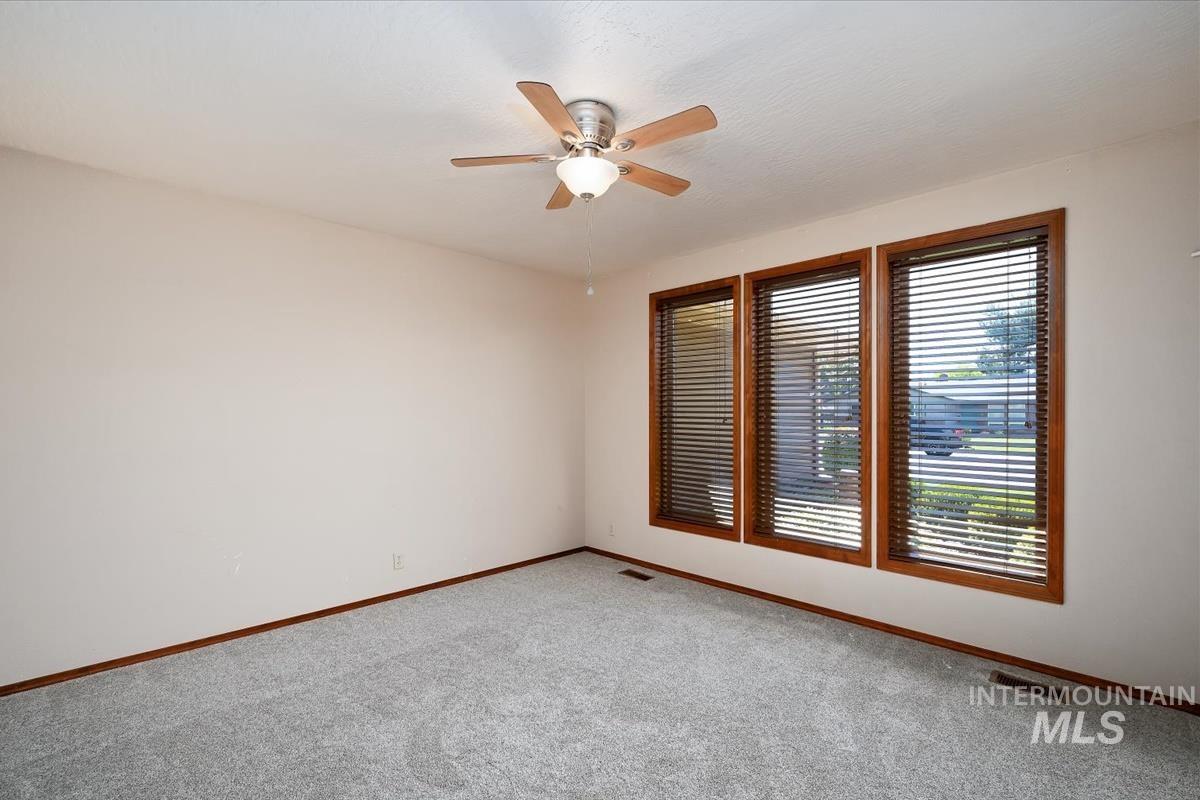 82 S. Heather, Nampa, Idaho 83651, 3 Bedrooms, 2 Bathrooms, Residential For Sale, Price $419,900, 98993395