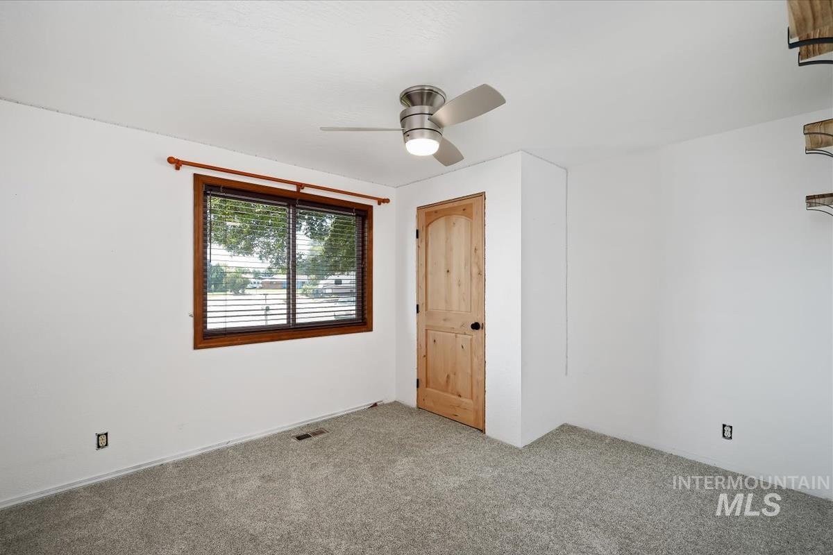82 S. Heather, Nampa, Idaho 83651, 3 Bedrooms, 2 Bathrooms, Residential For Sale, Price $419,900, 98993395