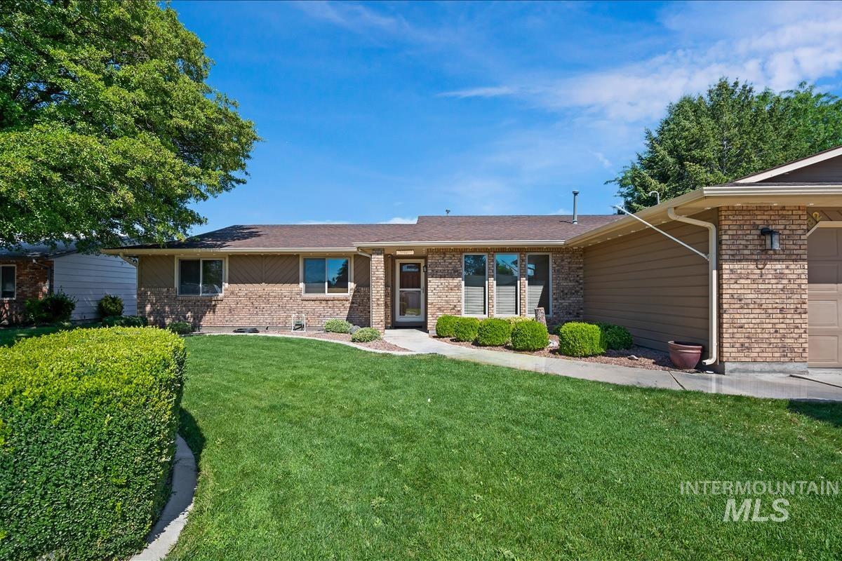 82 S. Heather, Nampa, Idaho 83651, 3 Bedrooms, 2 Bathrooms, Residential For Sale, Price $419,900, 98993395