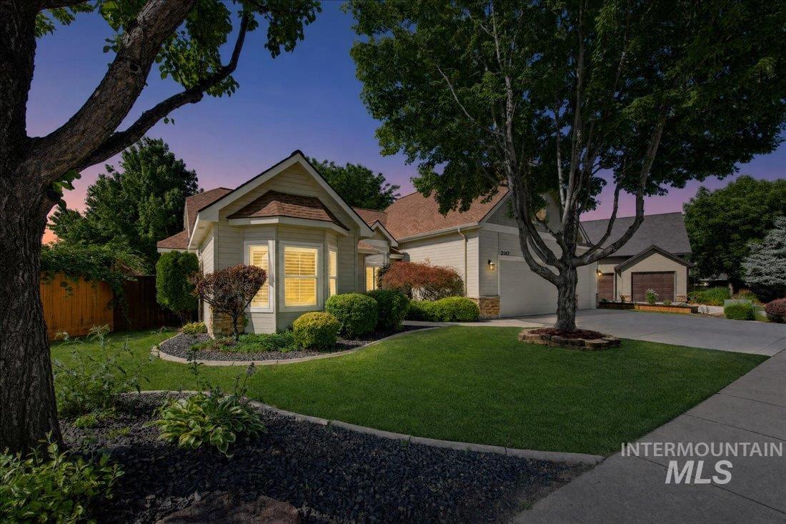 2147 E Kamay Dr, Meridian, Idaho 83646, 4 Bedrooms, 3.5 Bathrooms, Residential For Sale, Price $649,000, 98993396