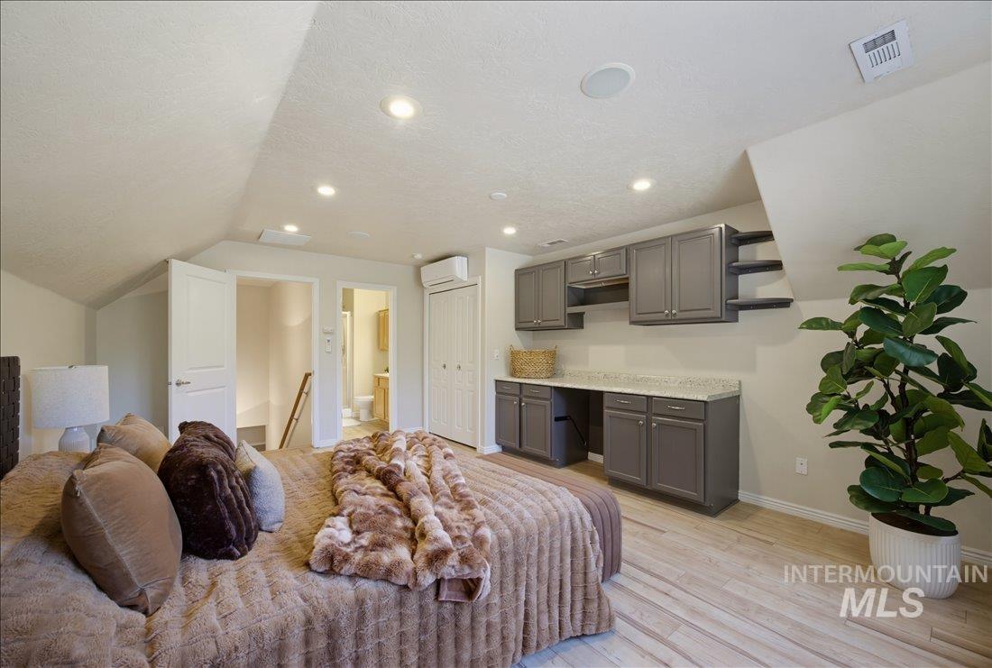 2147 E Kamay Dr, Meridian, Idaho 83646, 4 Bedrooms, 3.5 Bathrooms, Residential For Sale, Price $649,000, 98993396