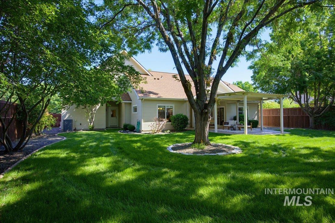 2147 E Kamay Dr, Meridian, Idaho 83646, 4 Bedrooms, 3.5 Bathrooms, Residential For Sale, Price $649,000, 98993396