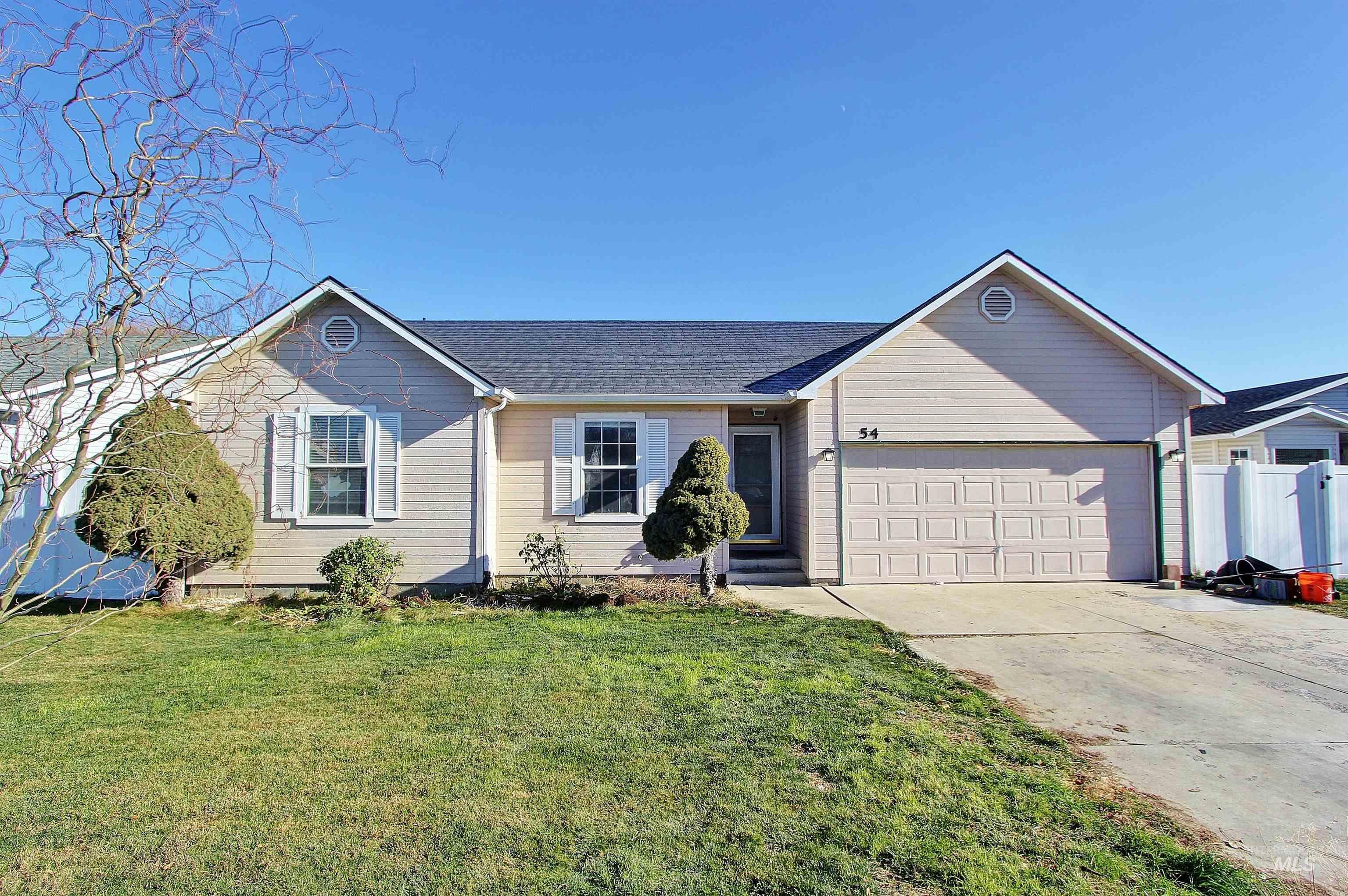 54 S Lollipop Dr., Nampa, Idaho 83687, 3 Bedrooms, 2 Bathrooms, Residential For Sale, Price $335,000, 98993397