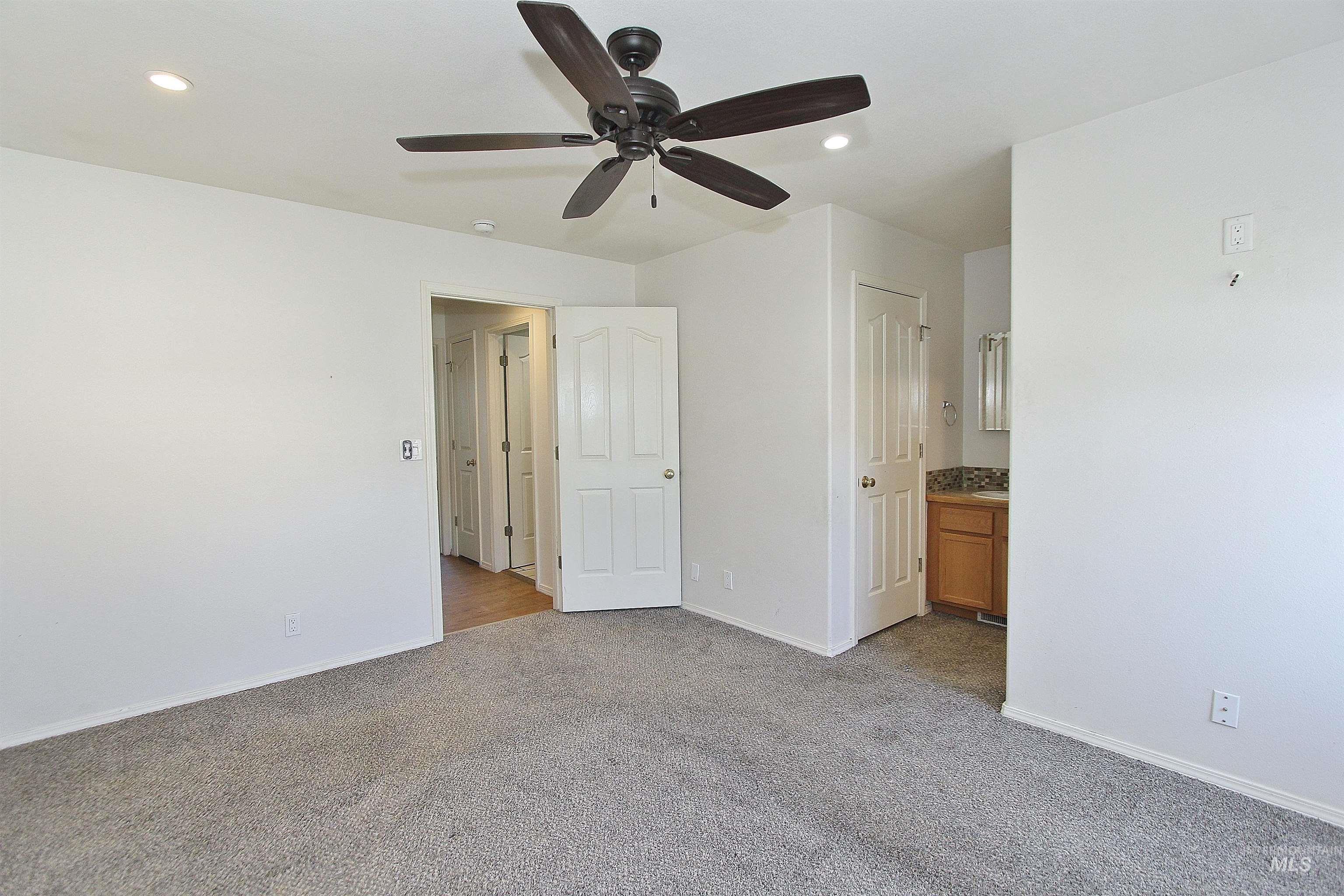 54 S Lollipop Dr., Nampa, Idaho 83687, 3 Bedrooms, 2 Bathrooms, Residential For Sale, Price $335,000, 98993397