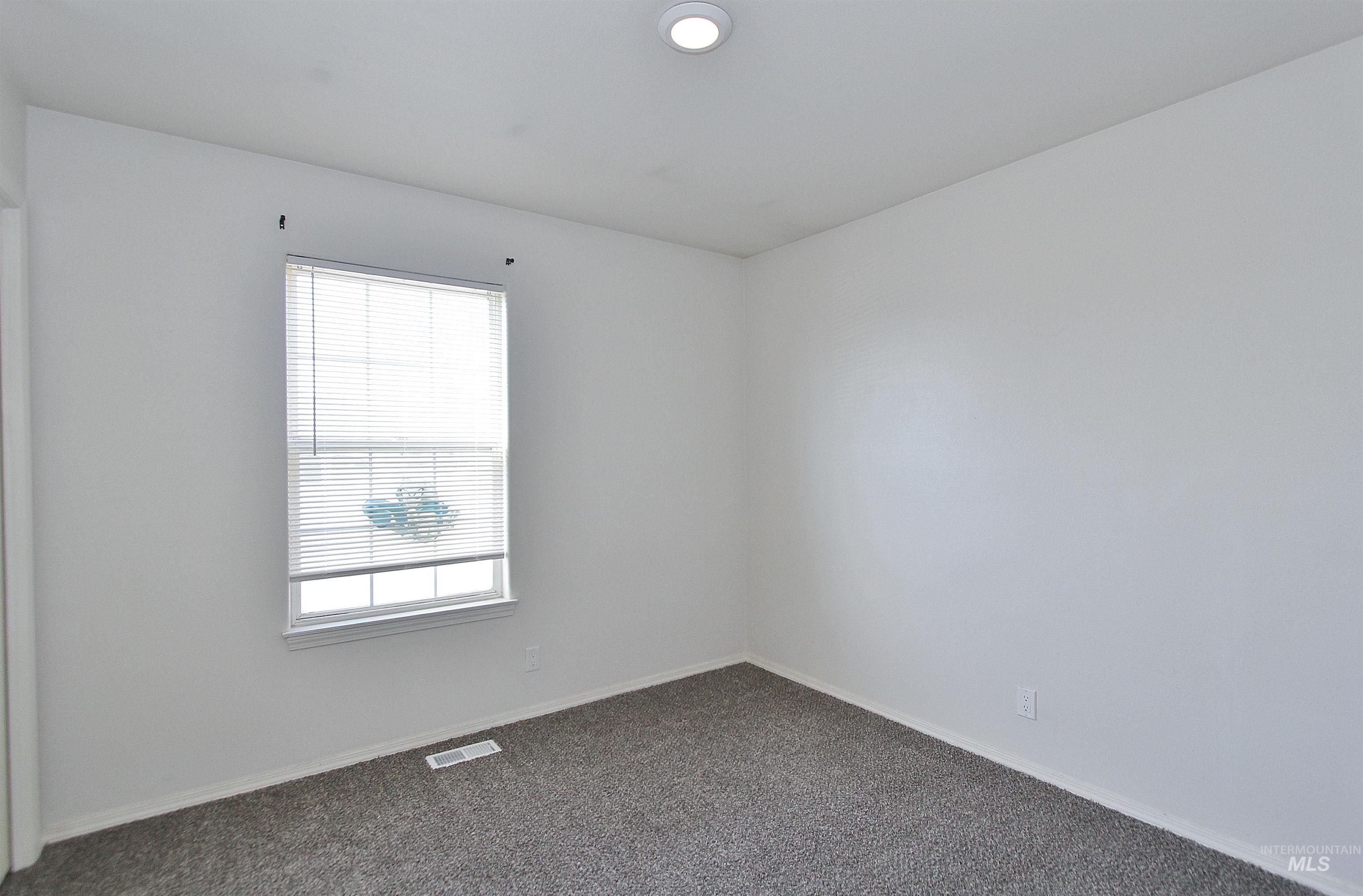 54 S Lollipop Dr., Nampa, Idaho 83687, 3 Bedrooms, 2 Bathrooms, Residential For Sale, Price $335,000, 98993397