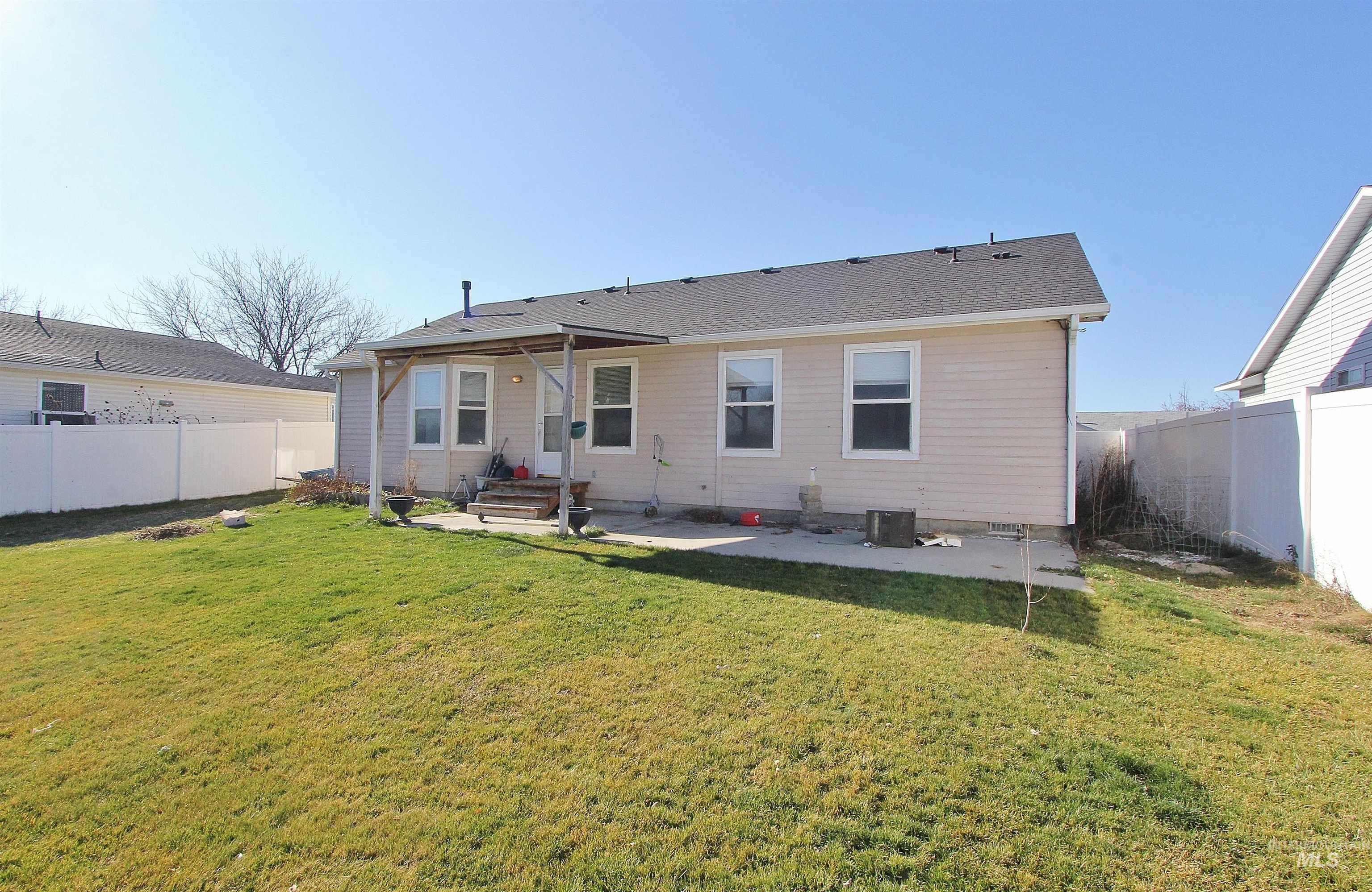54 S Lollipop Dr., Nampa, Idaho 83687, 3 Bedrooms, 2 Bathrooms, Residential For Sale, Price $335,000, 98993397