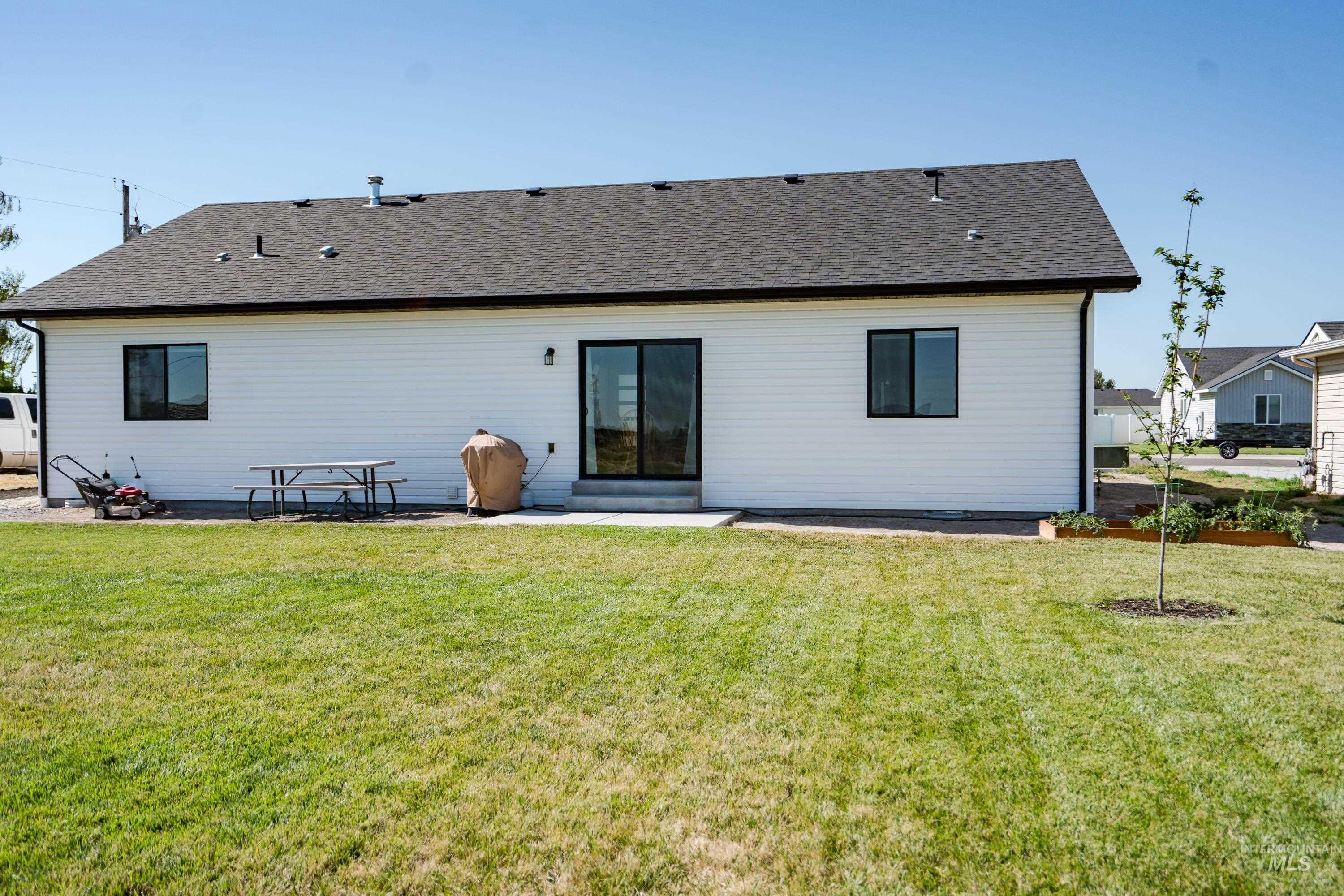 510 W Clark St, Paul, Idaho 83347, 4 Bedrooms, 2 Bathrooms, Residential For Sale, Price $375,000, 98993398
