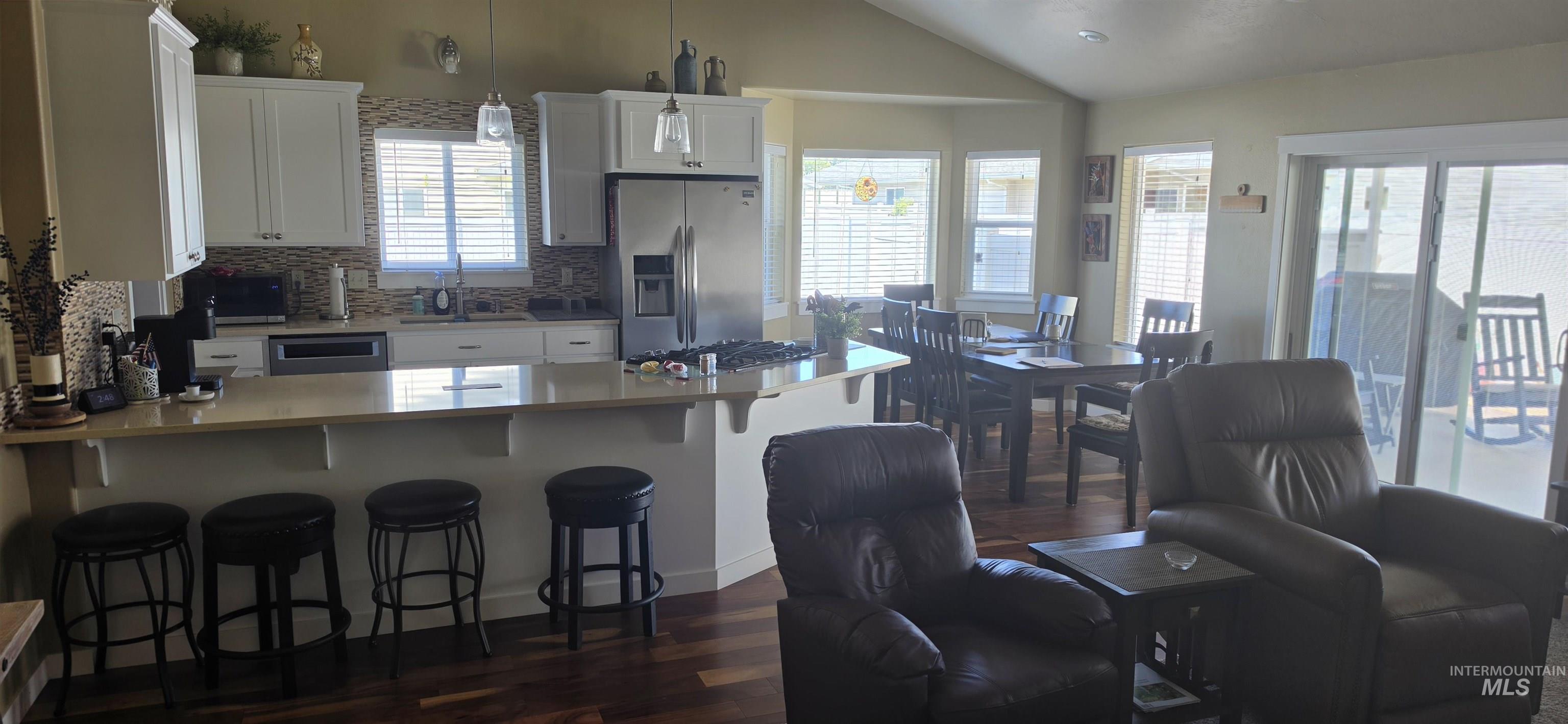 735 16th, Clarkston, Washington 99403, 2 Bedrooms, 2 Bathrooms, Residential For Sale, Price $375,000, 98993400