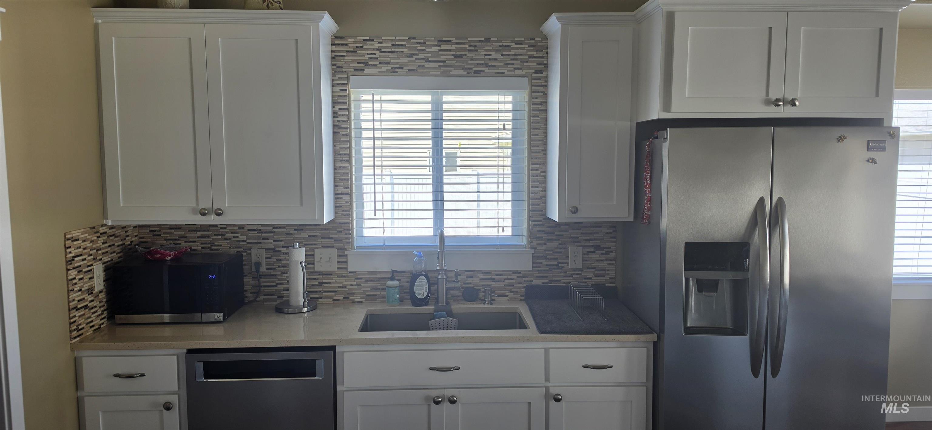 735 16th, Clarkston, Washington 99403, 2 Bedrooms, 2 Bathrooms, Residential For Sale, Price $375,000, 98993400