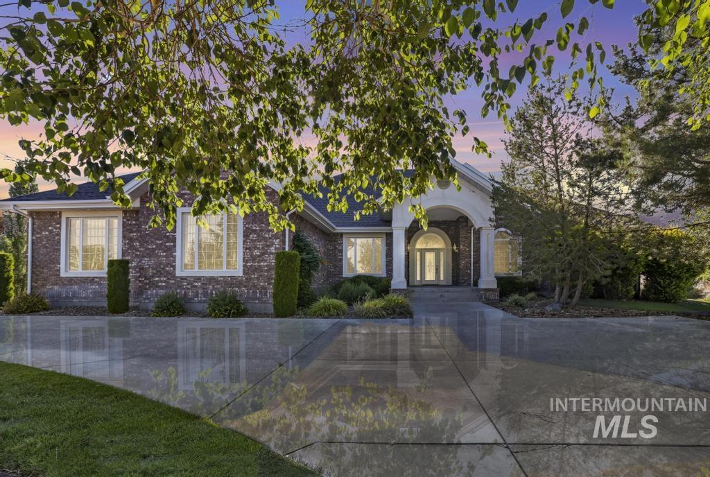 4098 Hidden Lakes Drive, Kimberly, Idaho 83341, 4 Bedrooms, 2.5 Bathrooms, Residential For Sale, Price $850,000, 98993401