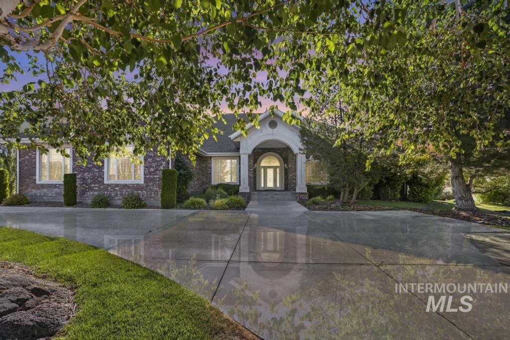 4098 Hidden Lakes Drive, Kimberly, Idaho 83341, 4 Bedrooms, 2.5 Bathrooms, Residential For Sale, Price $850,000, 98993401