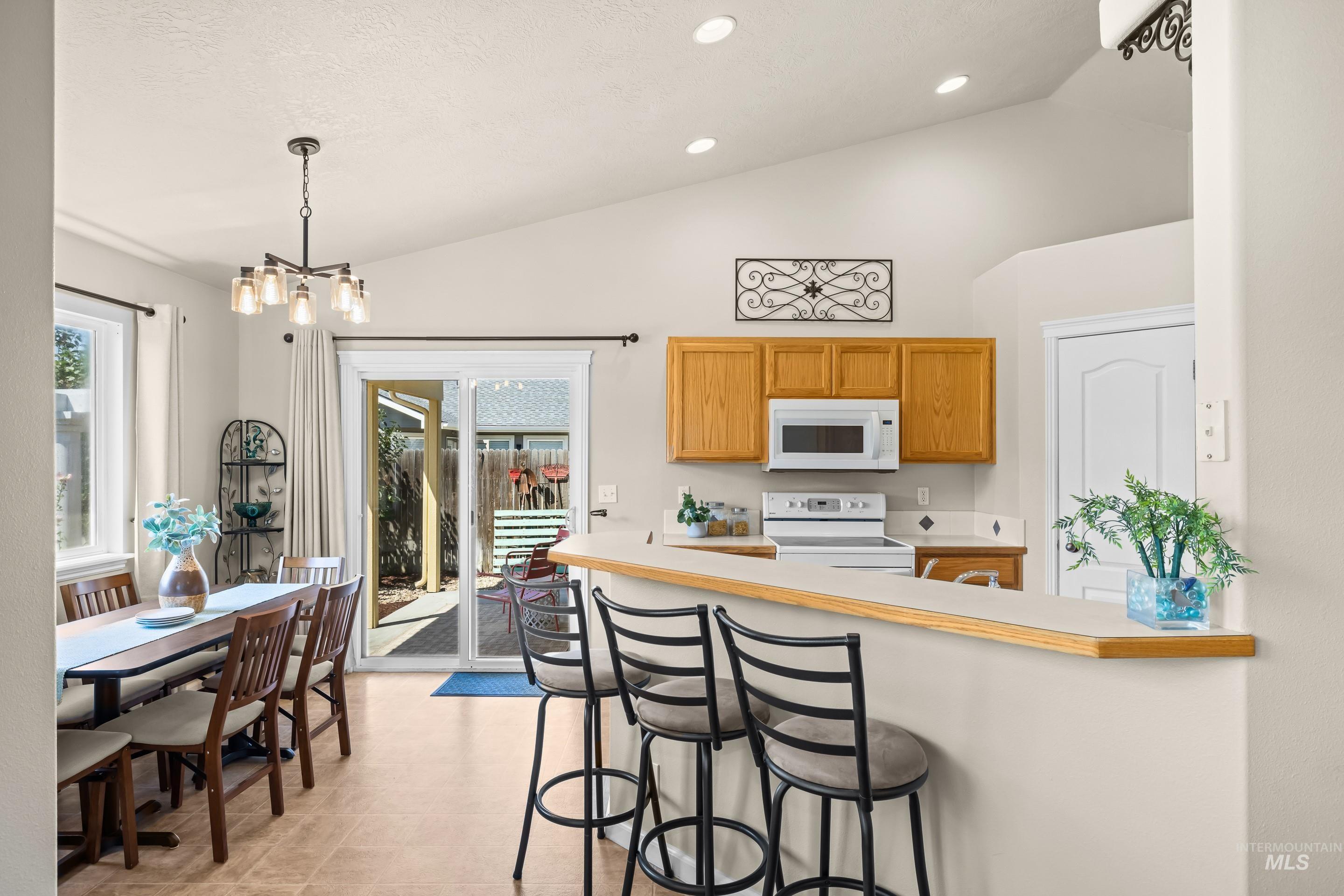 8671 W Thunder Mountain Dr, Boise, Idaho 83709, 3 Bedrooms, 2 Bathrooms, Residential For Sale, Price $414,900, 98993402