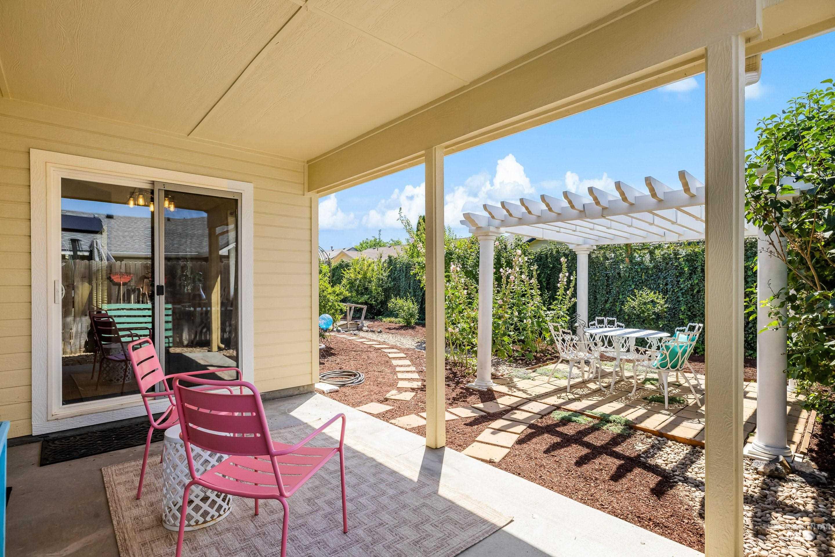8671 W Thunder Mountain Dr, Boise, Idaho 83709, 3 Bedrooms, 2 Bathrooms, Residential For Sale, Price $414,900, 98993402